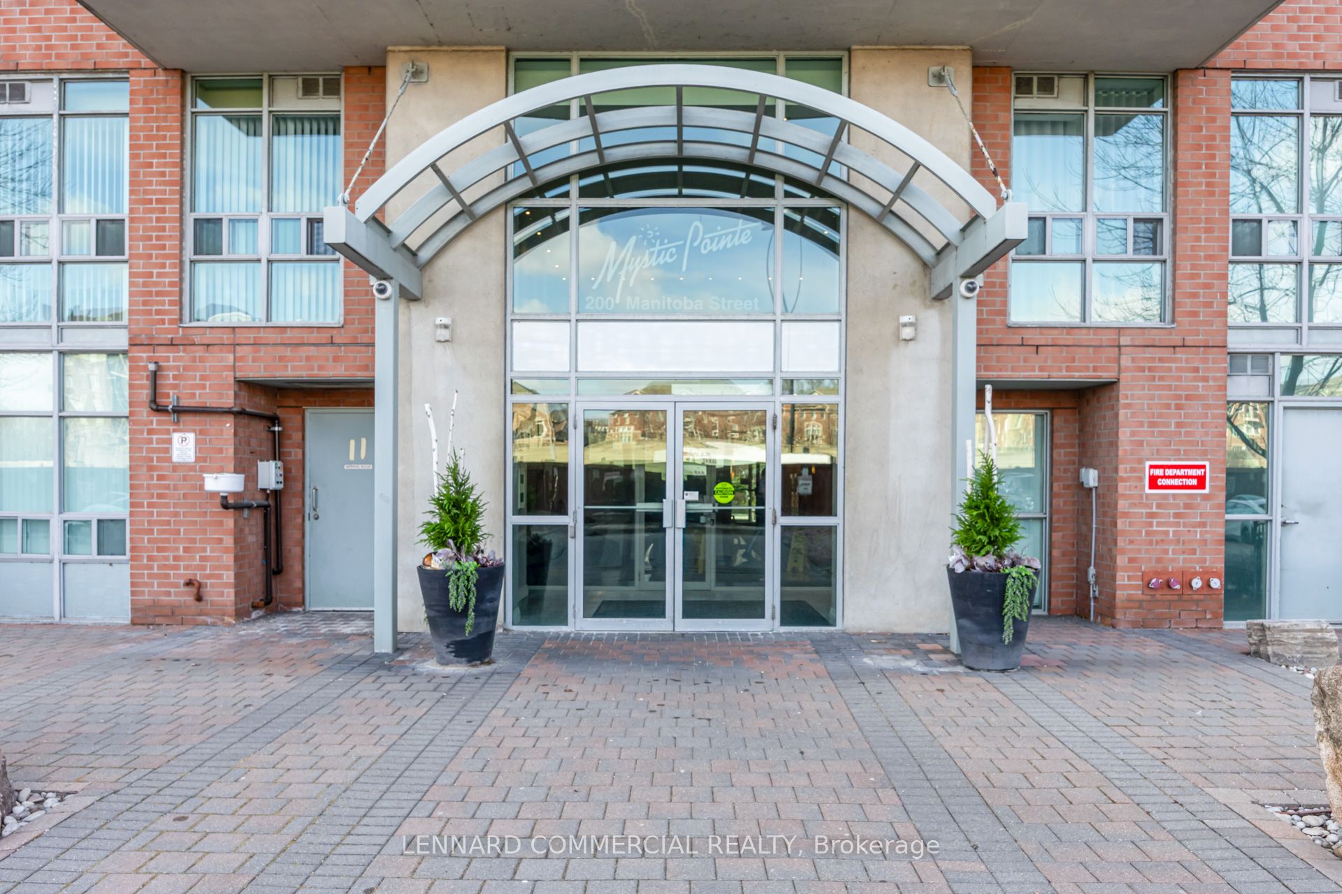 200 Manitoba Street 417