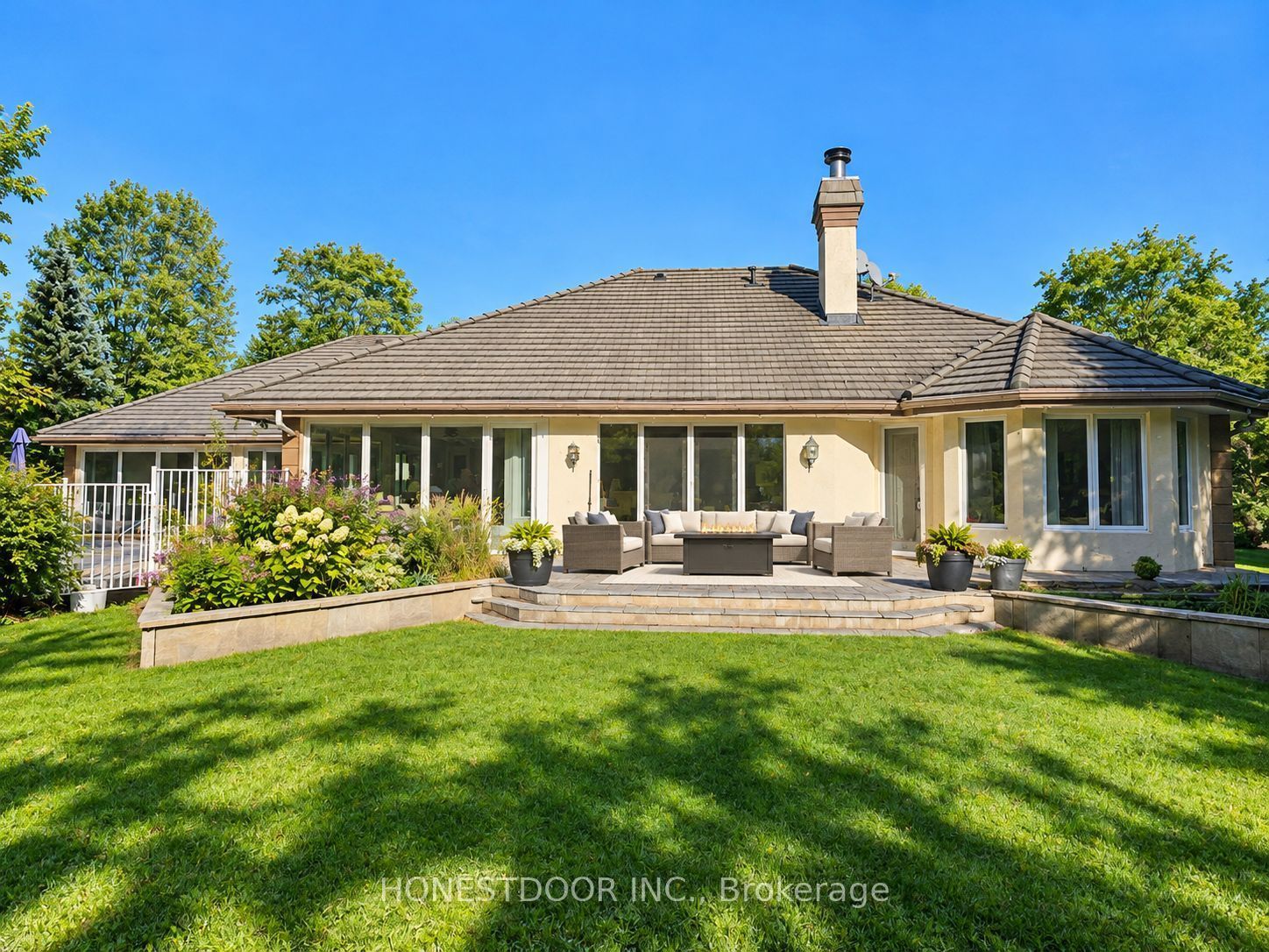 5851 Knights Drive