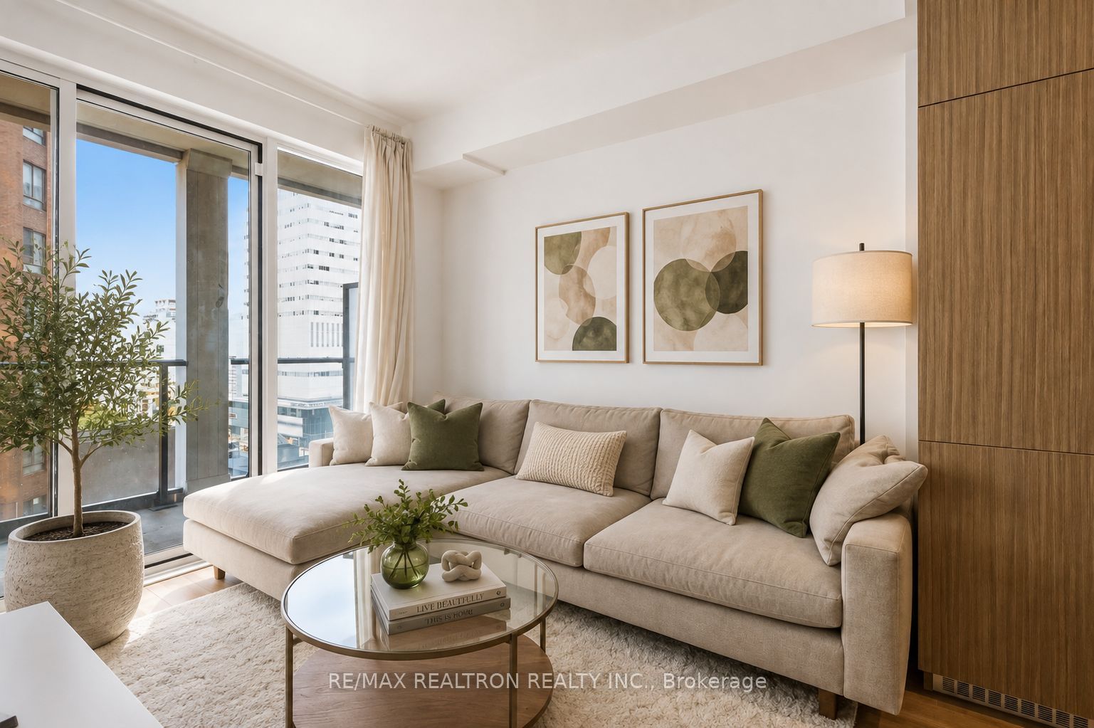 20 Edward Street 813