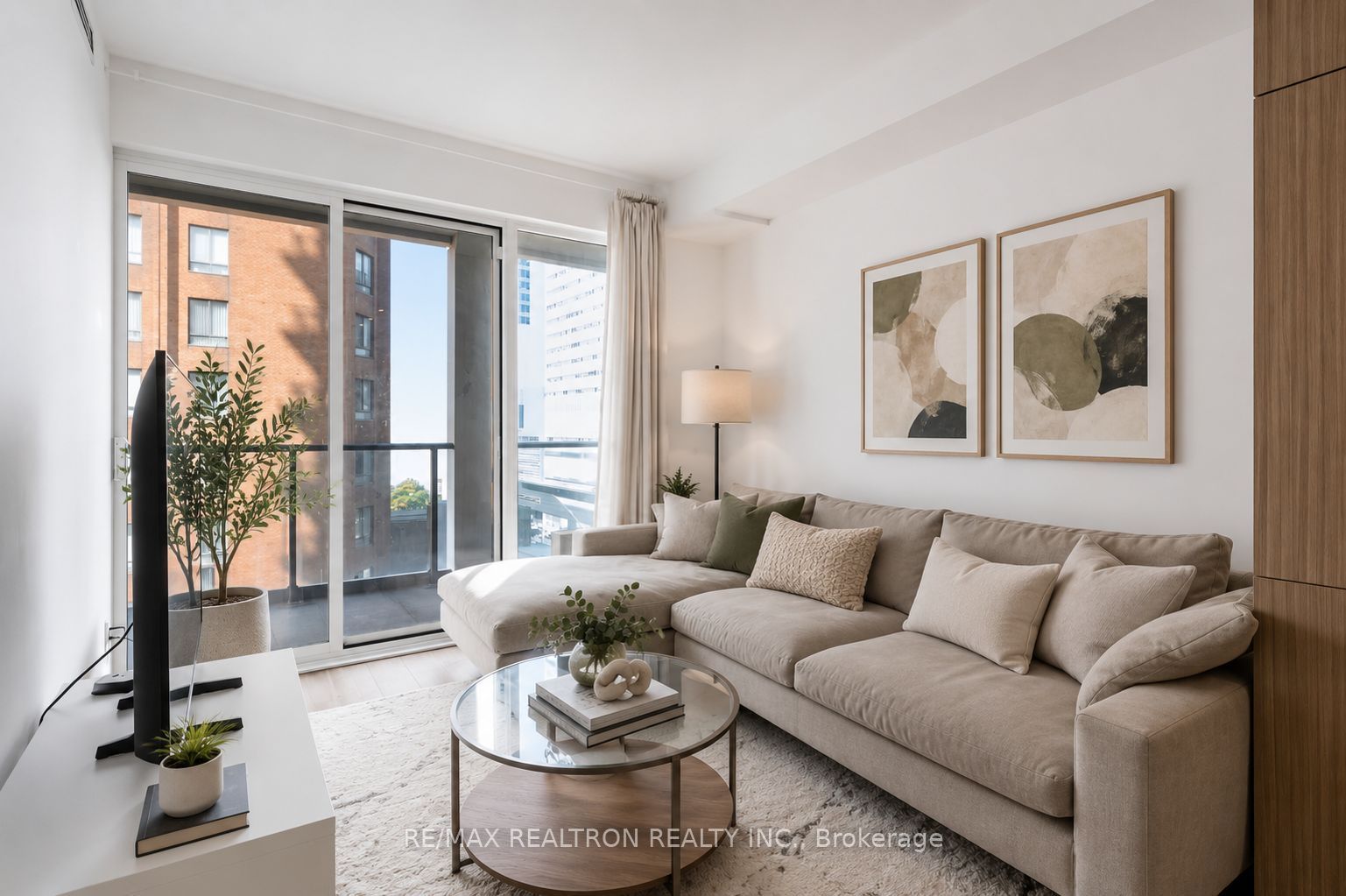 20 Edward Street 813