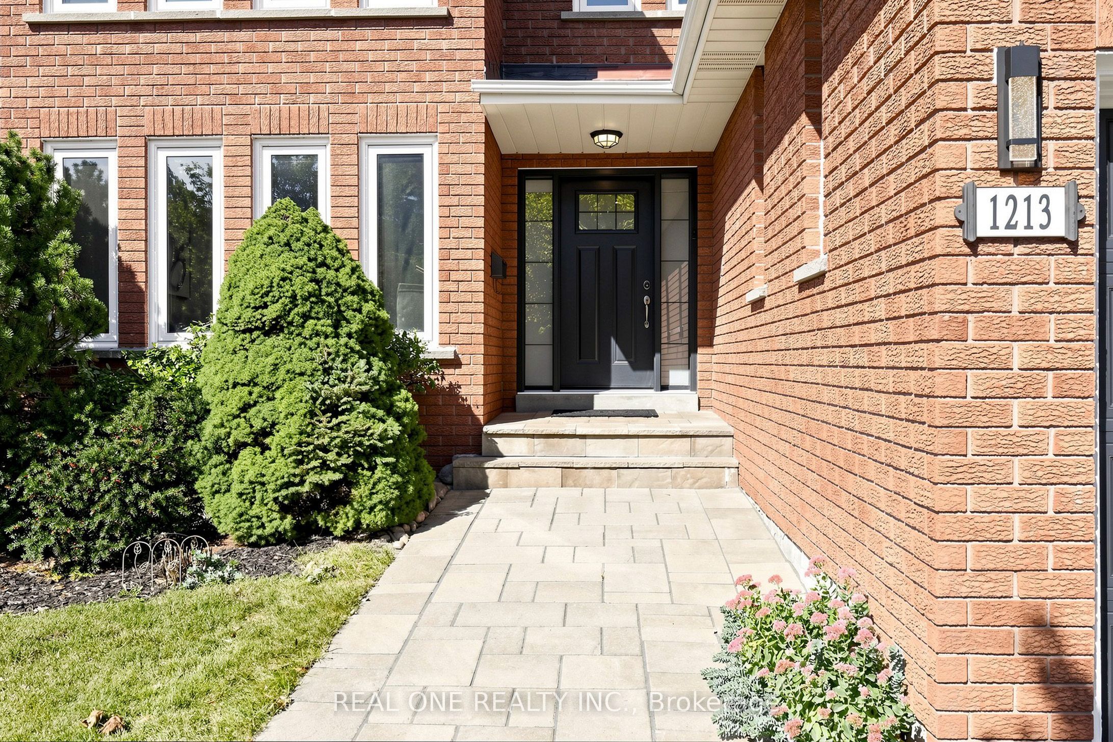 1213 Rosethorne Road