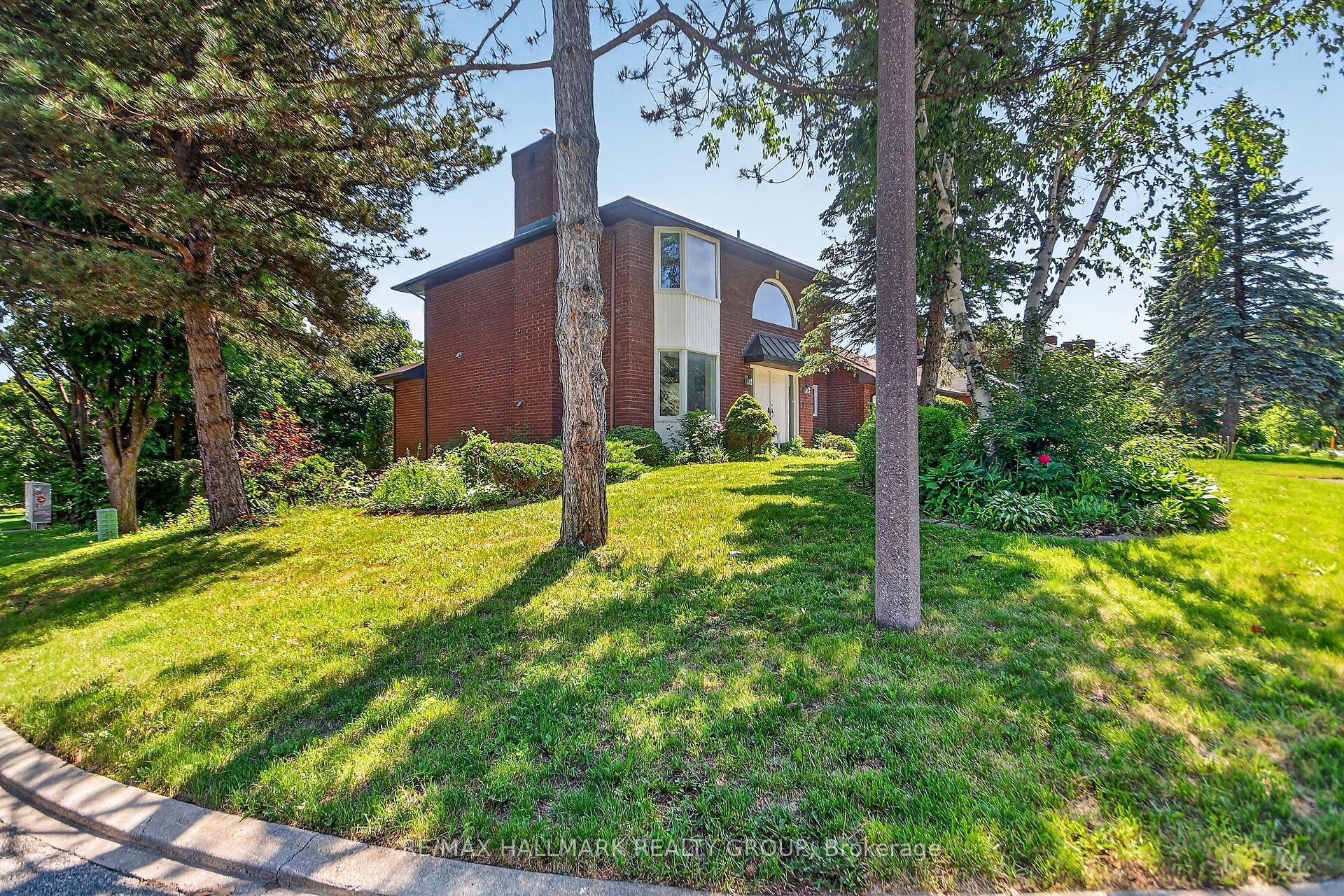 9 Halldorson Crescent