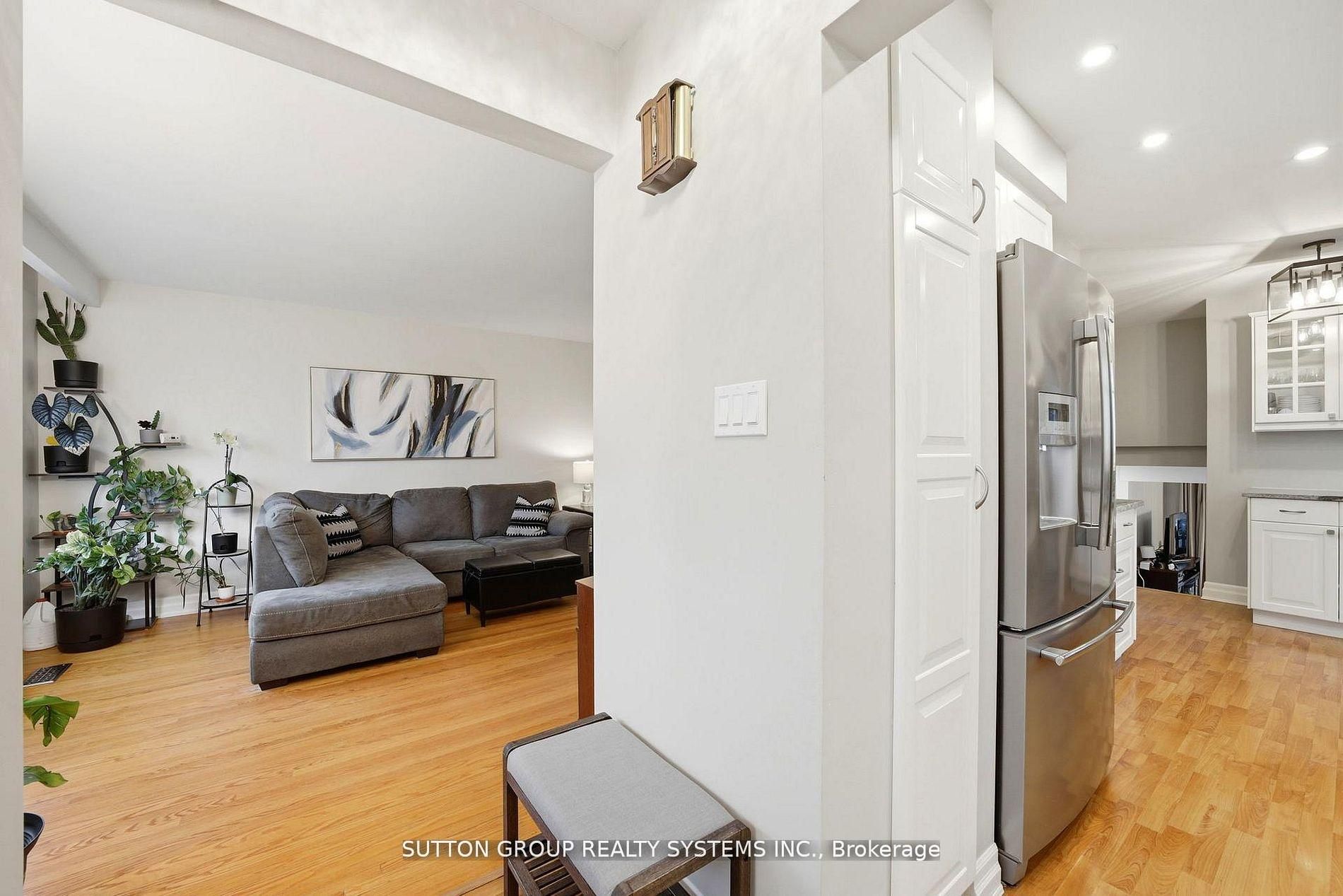 1535 Thetford Court