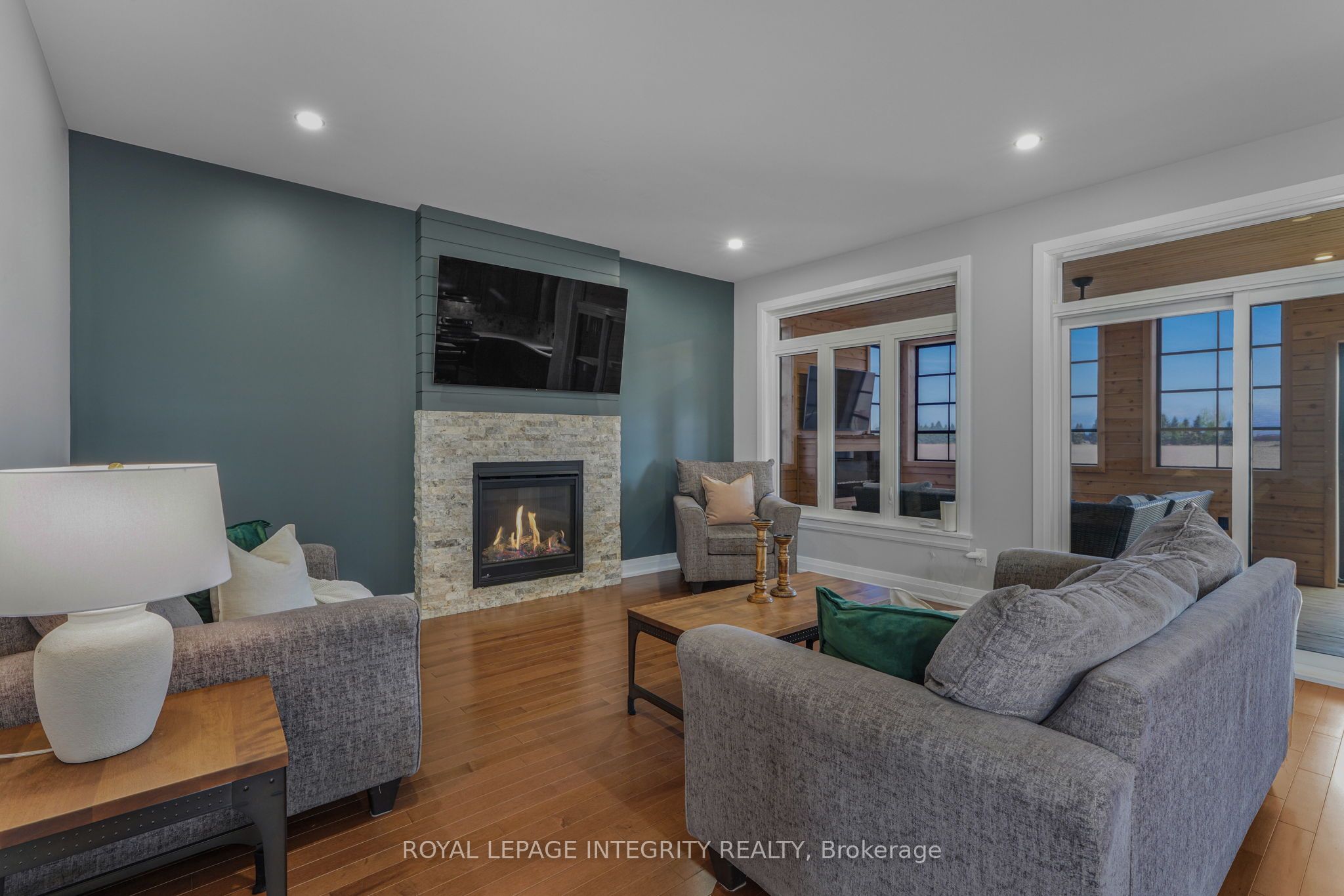400 Colmar Street