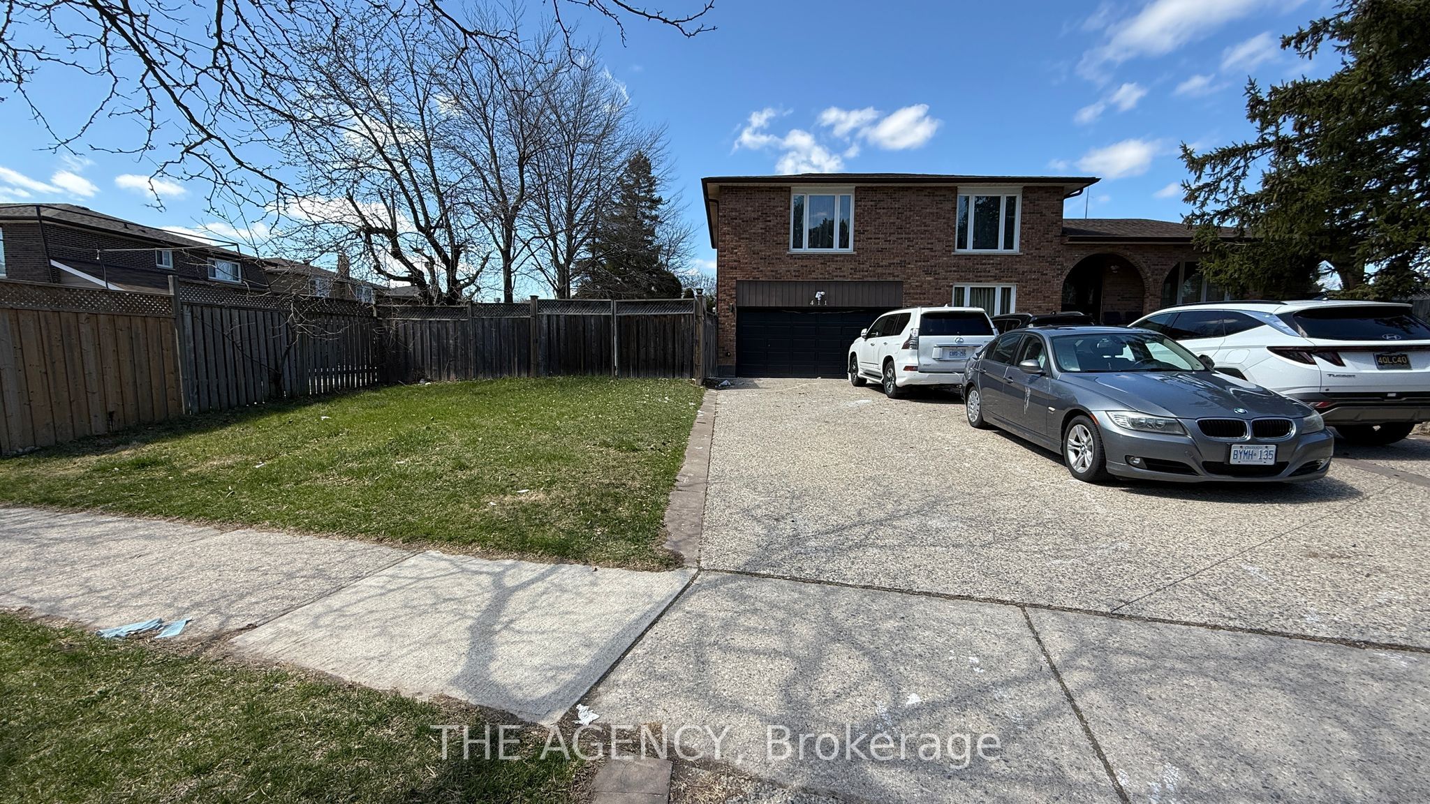 411 Laurier Avenue