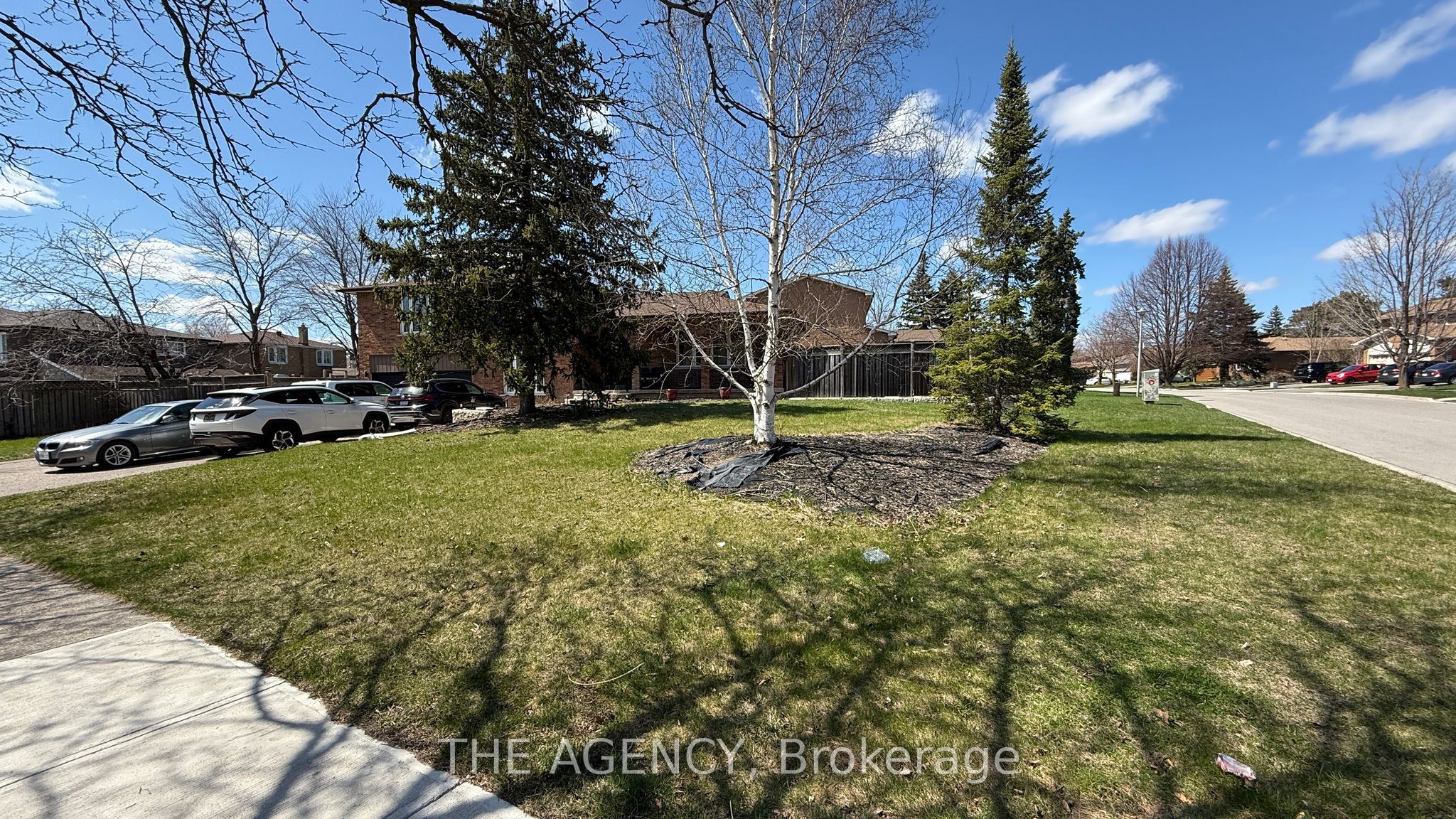 411 Laurier Avenue