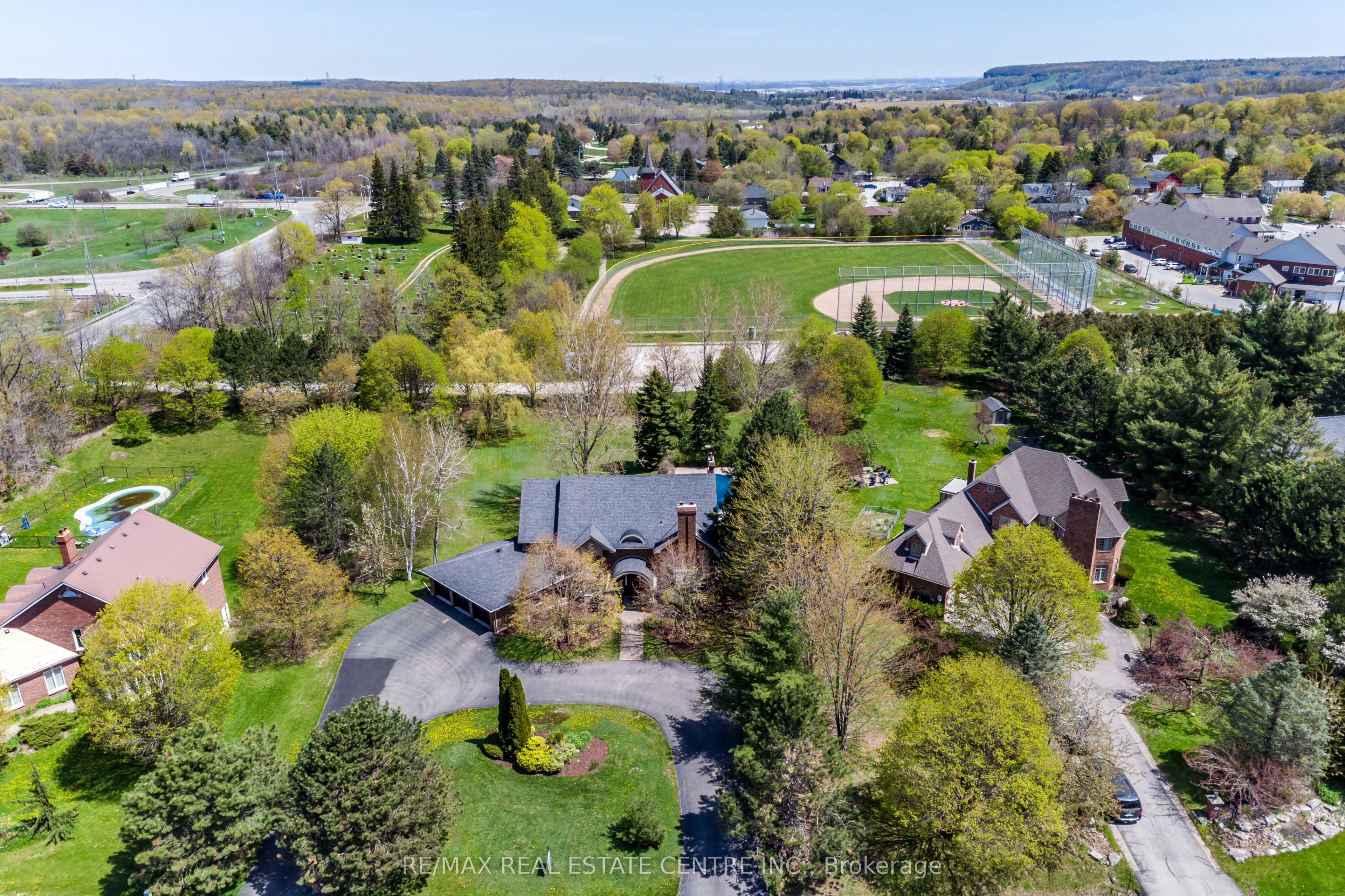 155 Crawford Crescent
