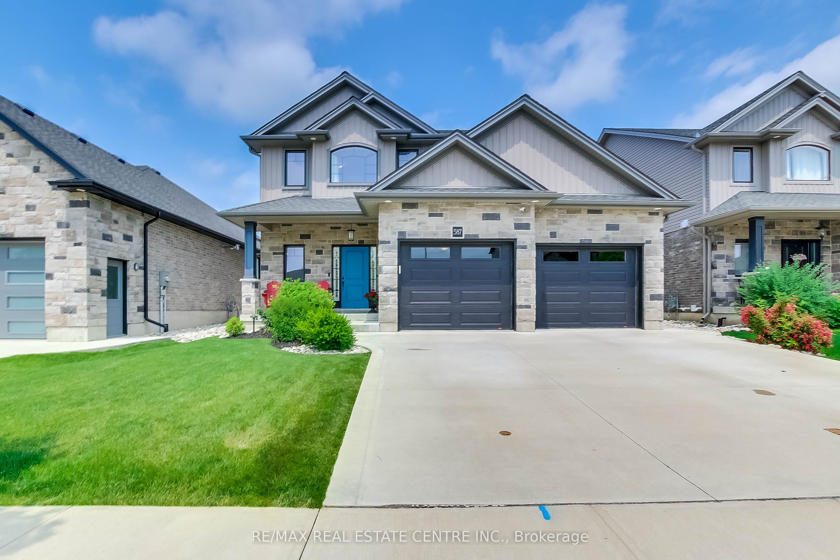 587 Hawthorne Place