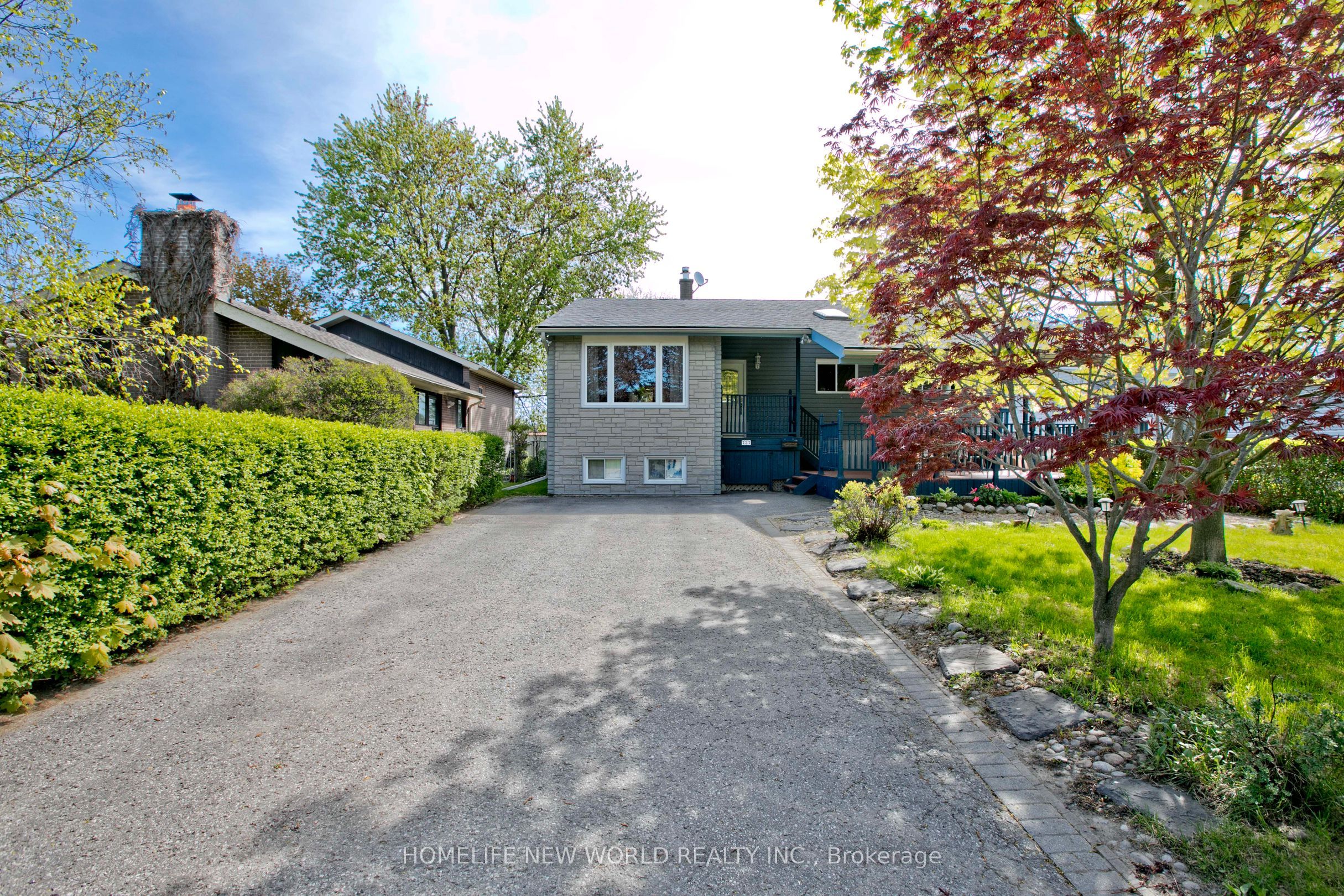 727 Balaton Avenue