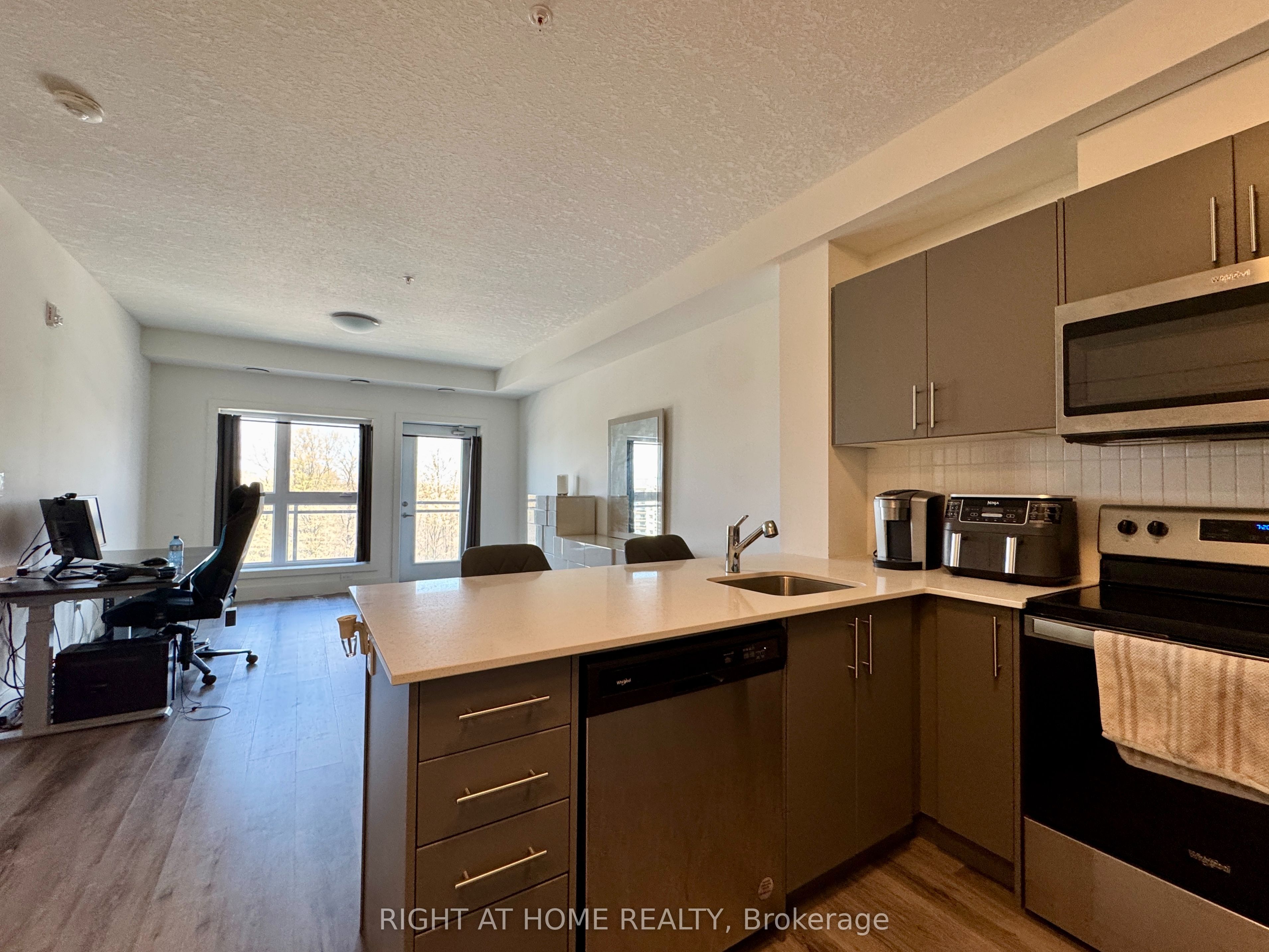 1101 Lackner Place 401