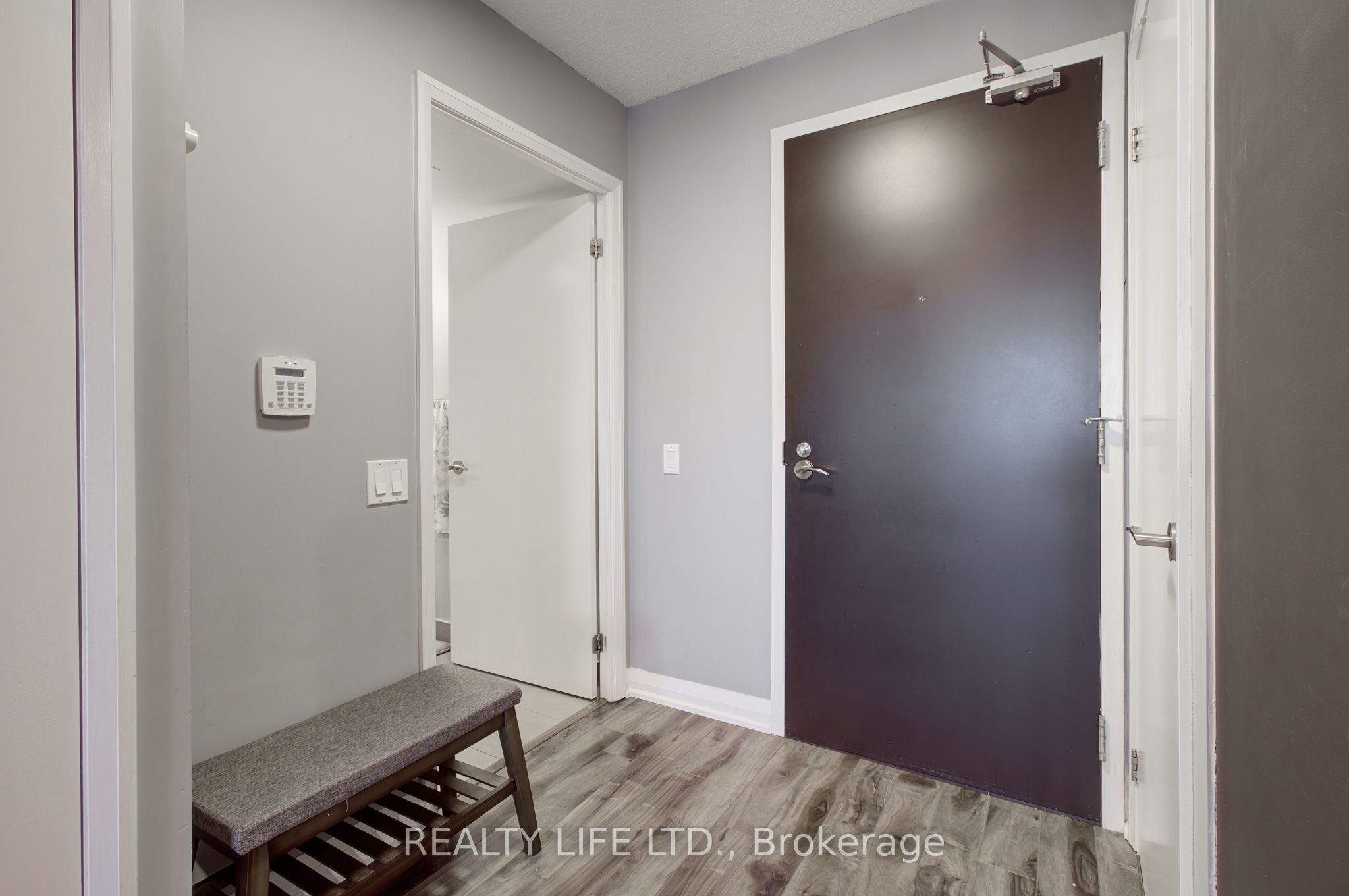 5 Valhalla Inn Road 1003