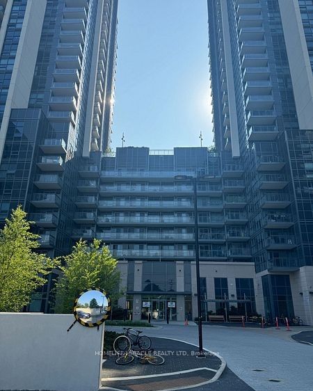 20 Meadowglen Place 1610