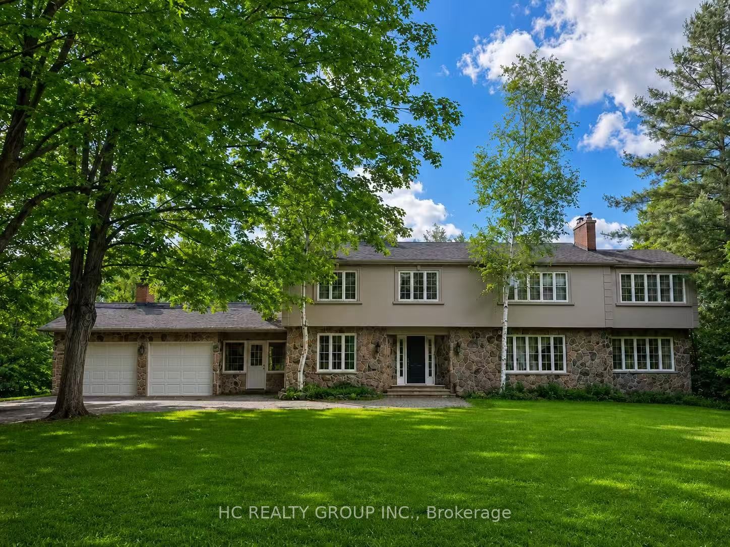 16 Bernadotte Drive
