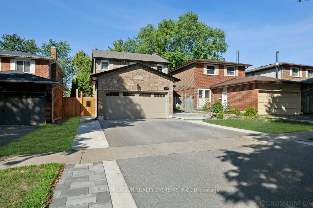 1114 Cedarcroft Crescent