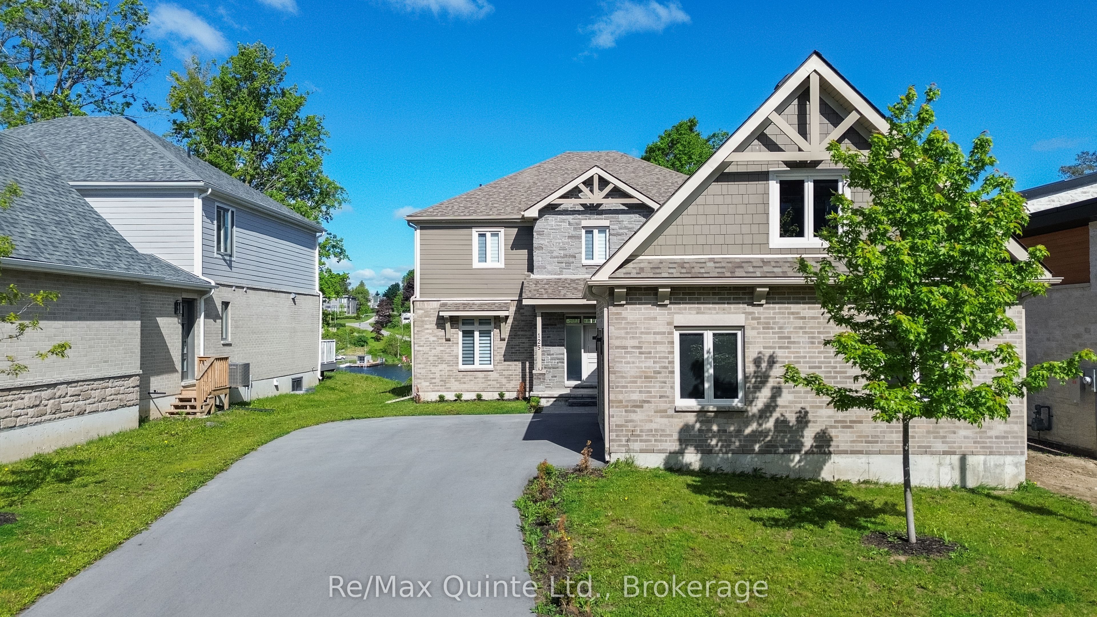 125 Villeneuve Drive
