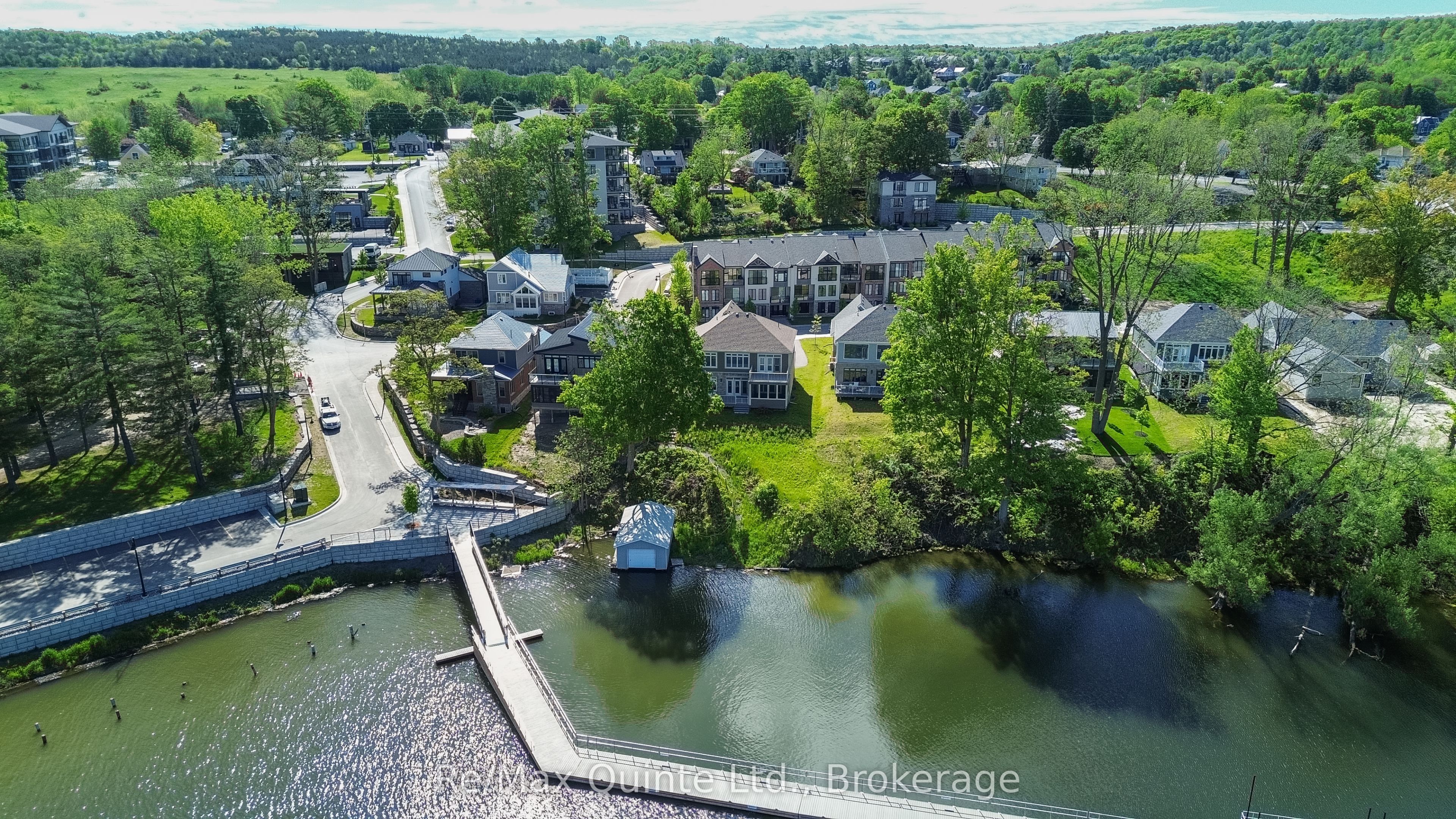 125 Villeneuve Drive