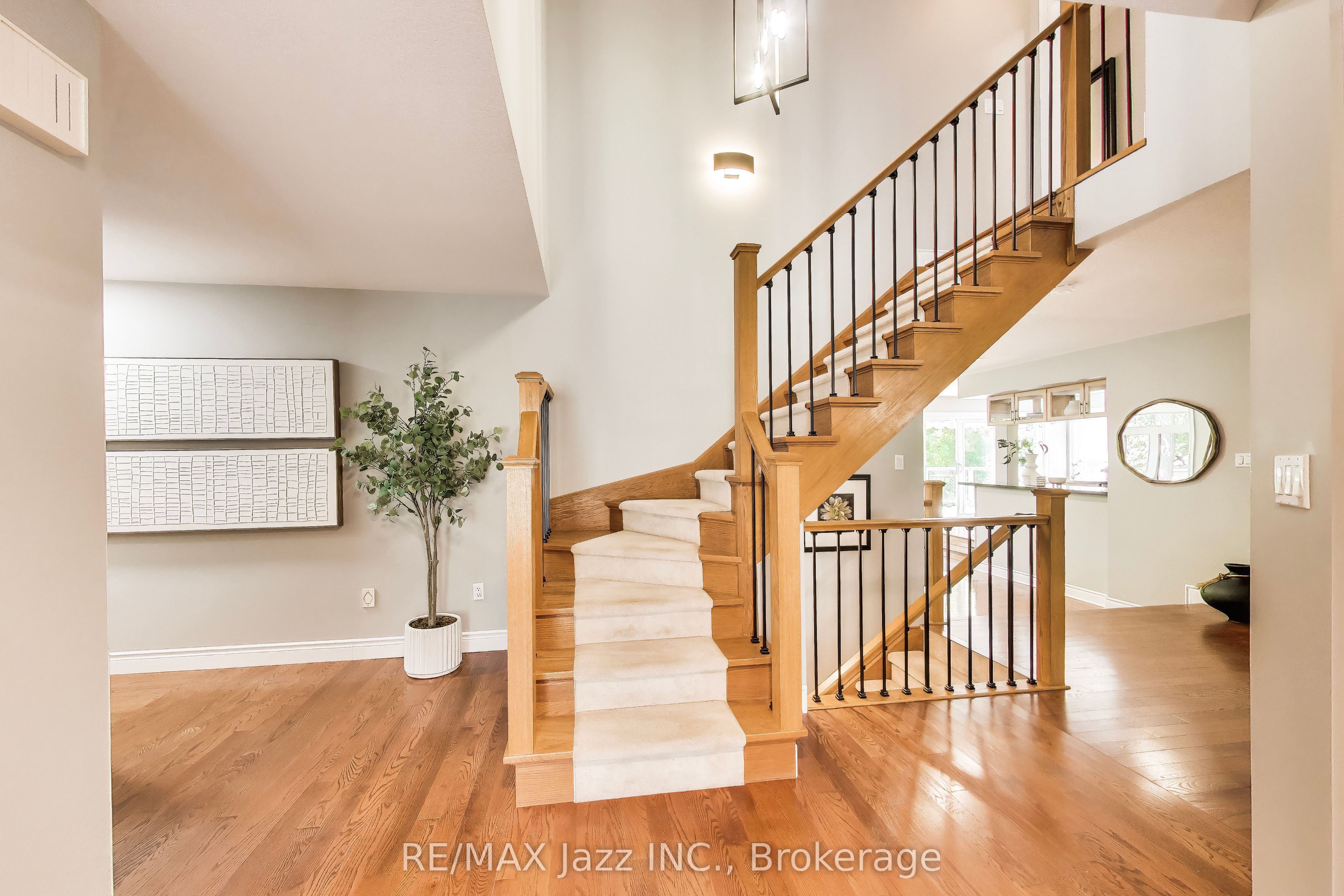 45 Windsor Valley Place