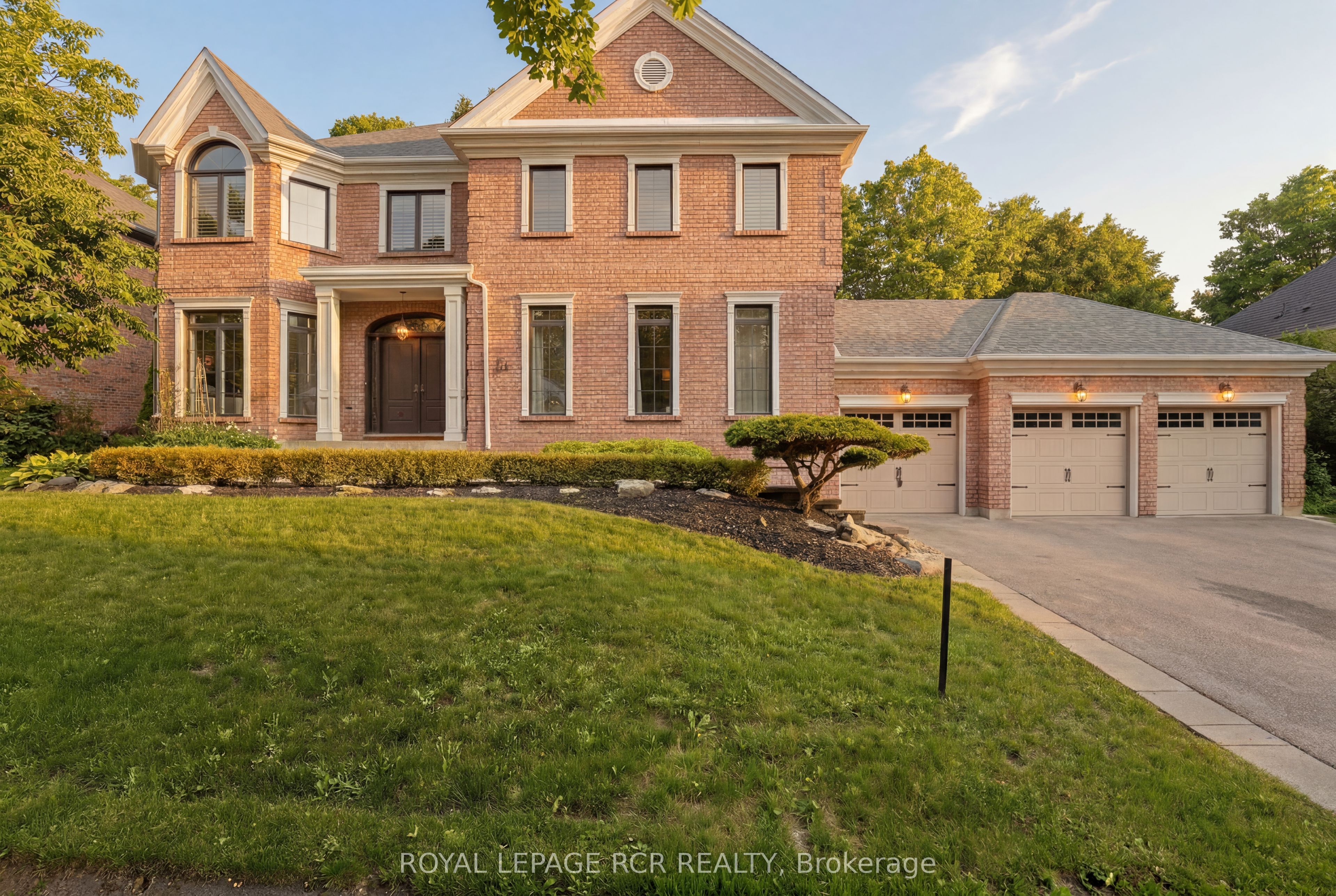 48 Hodgkinson Crescent