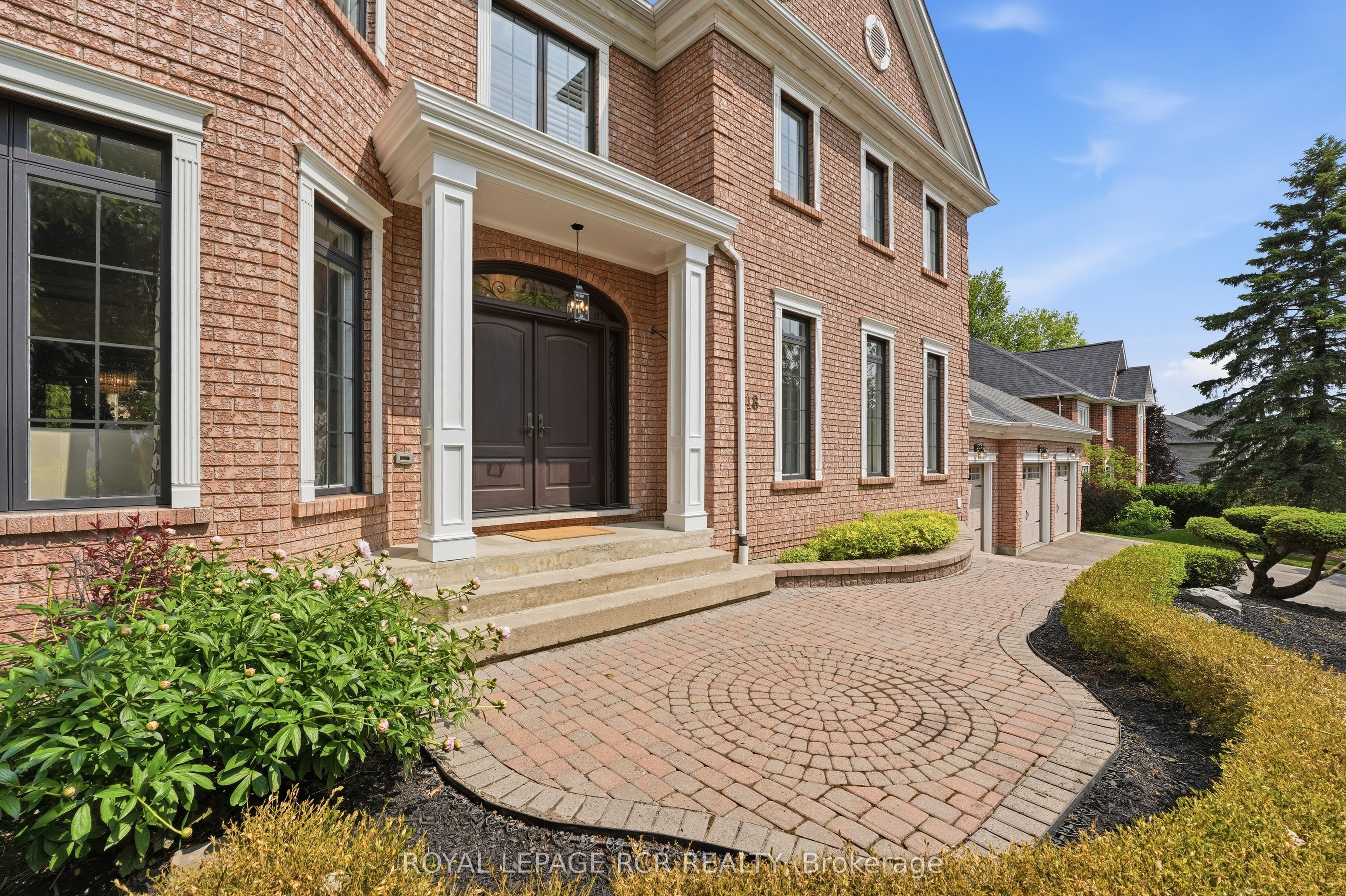 48 Hodgkinson Crescent
