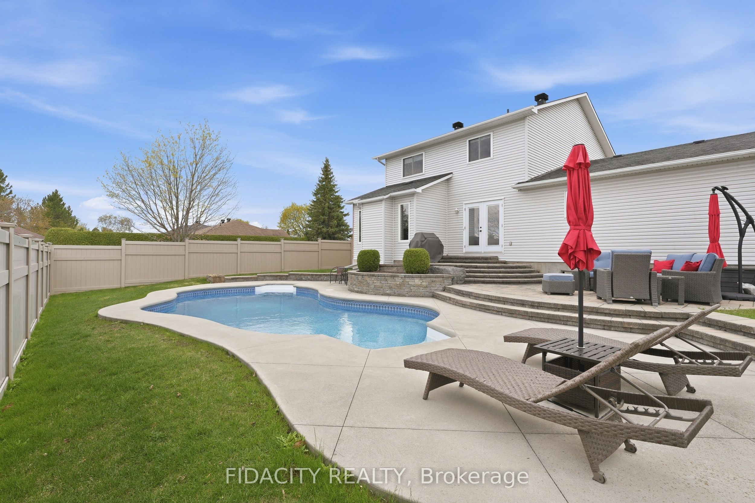 21 West Ridge Drive