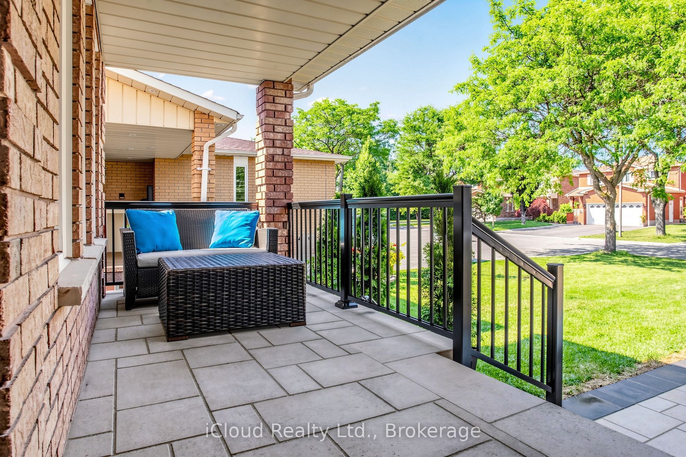 15 San Marko Place
