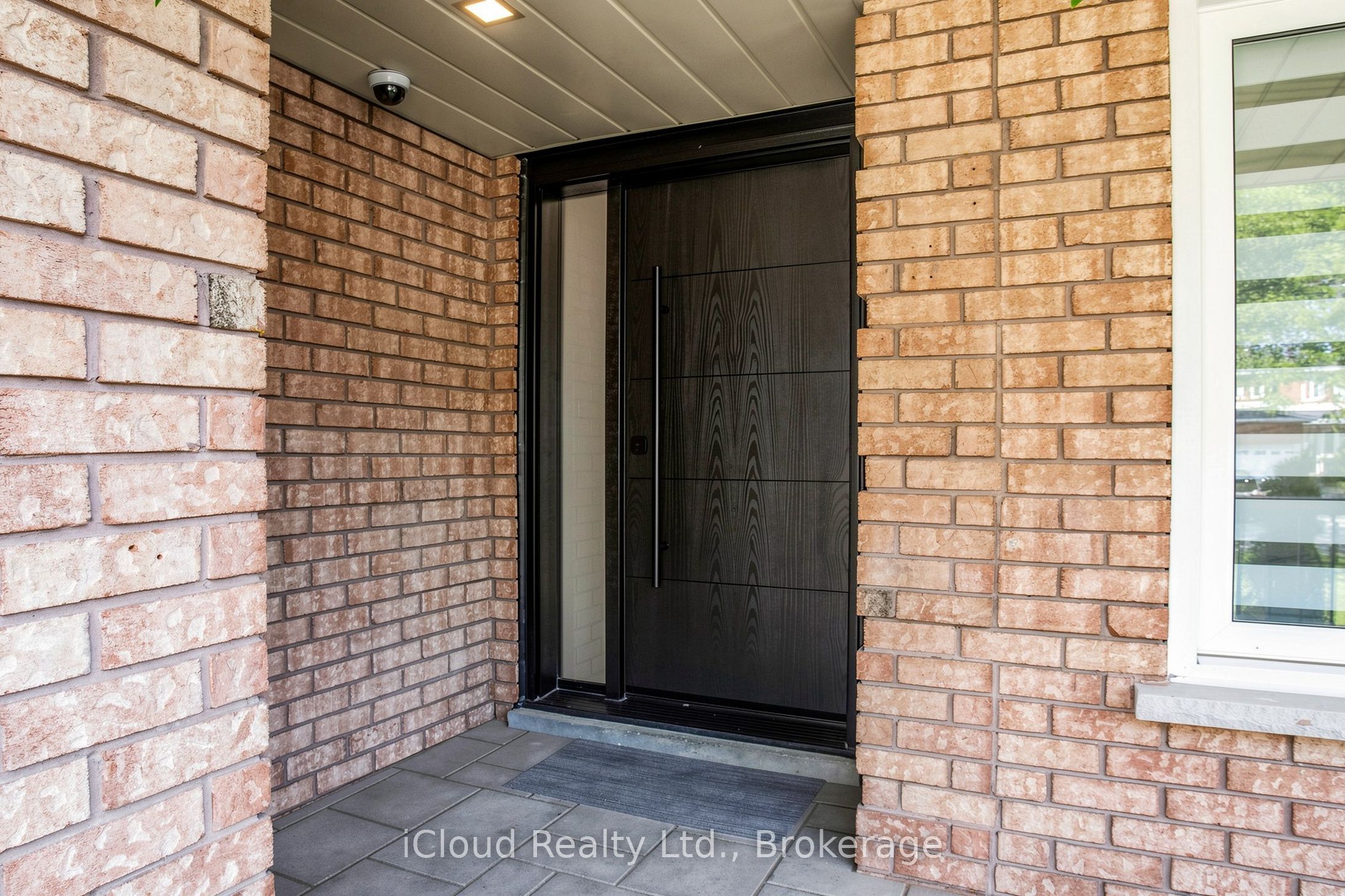 15 San Marko Place