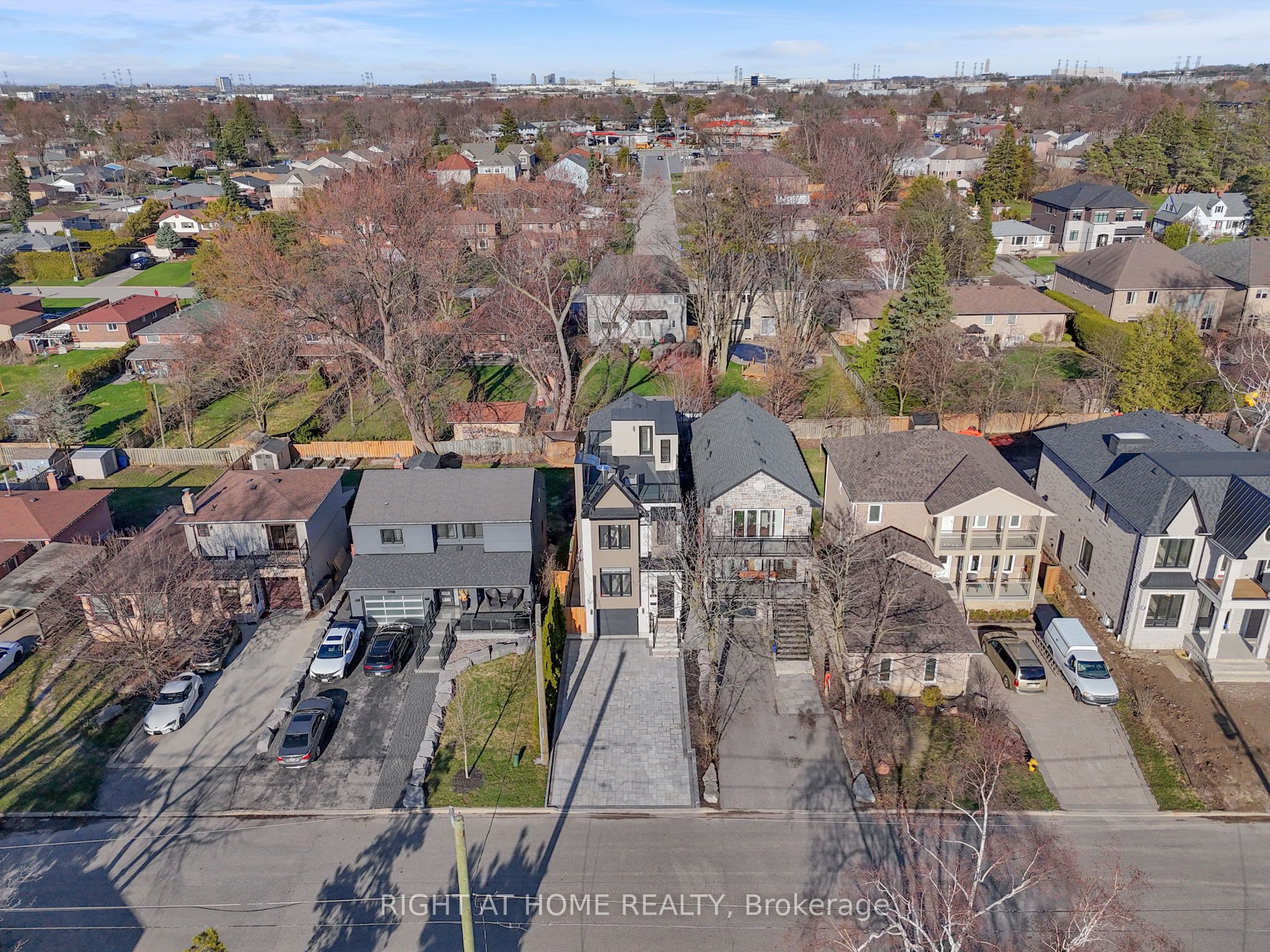 819 Fairview Avenue