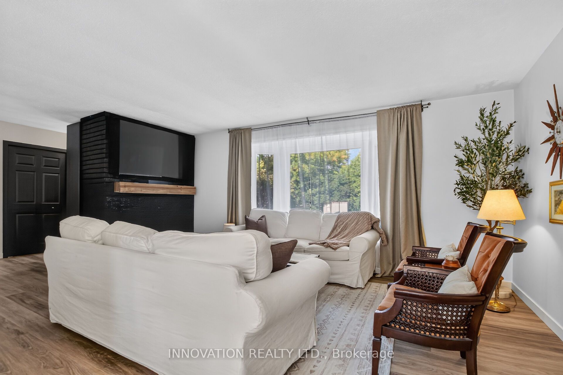 8 Dogwood Drive