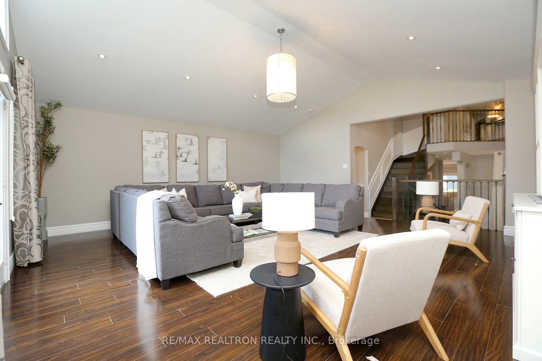 49 Hamilton Drive