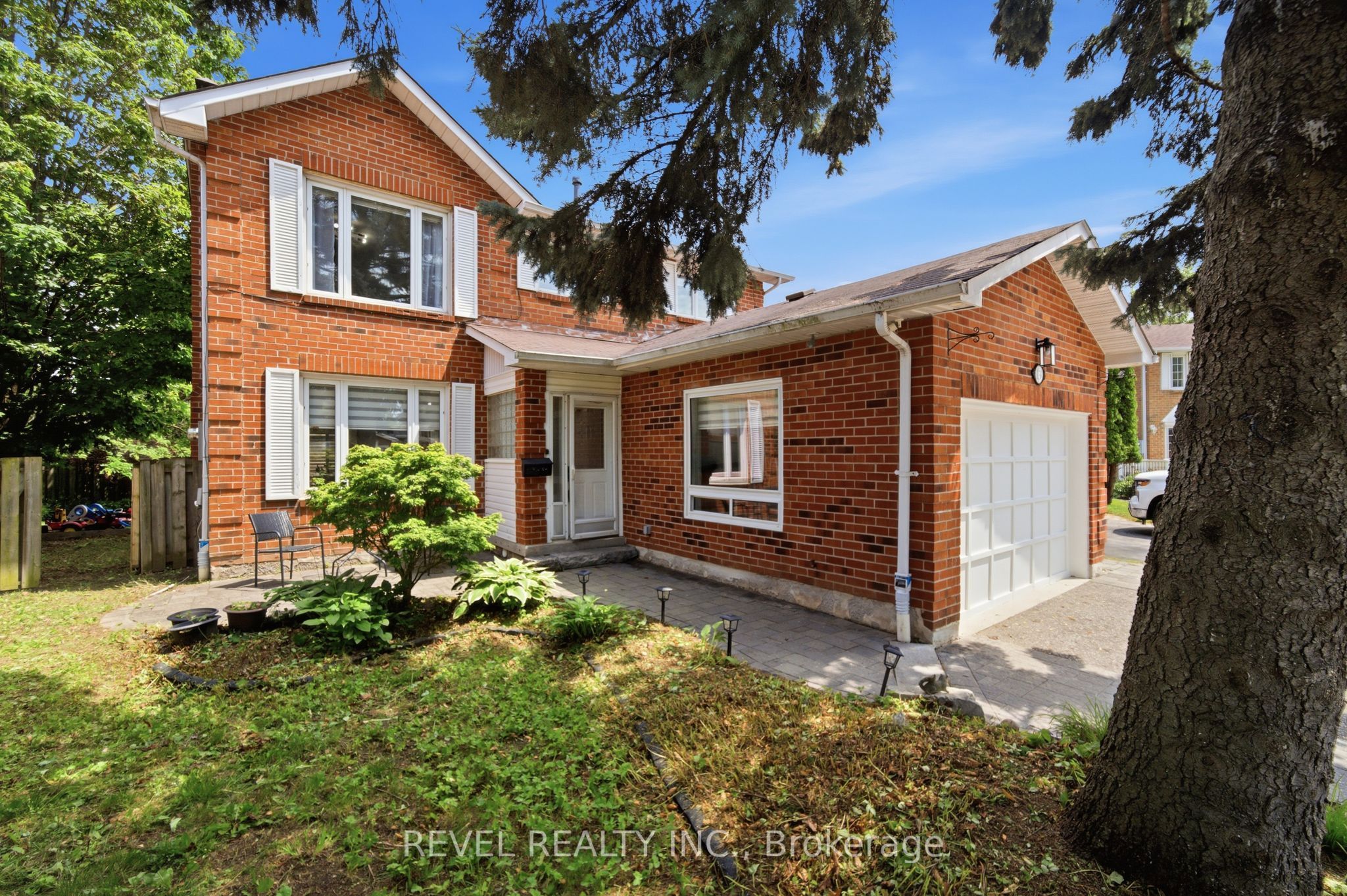 13 Flowers Crescent