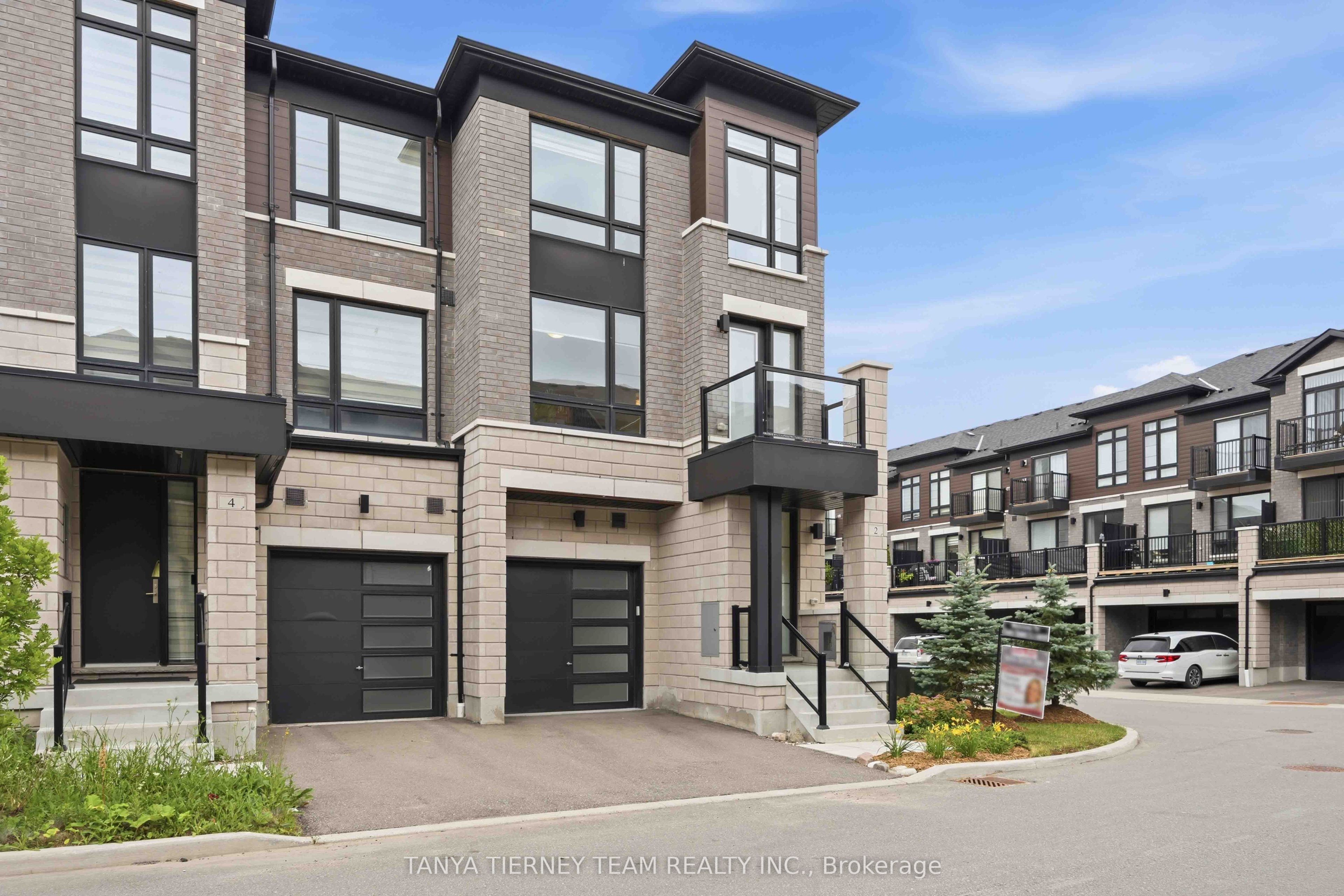 2 Lake Trail Way