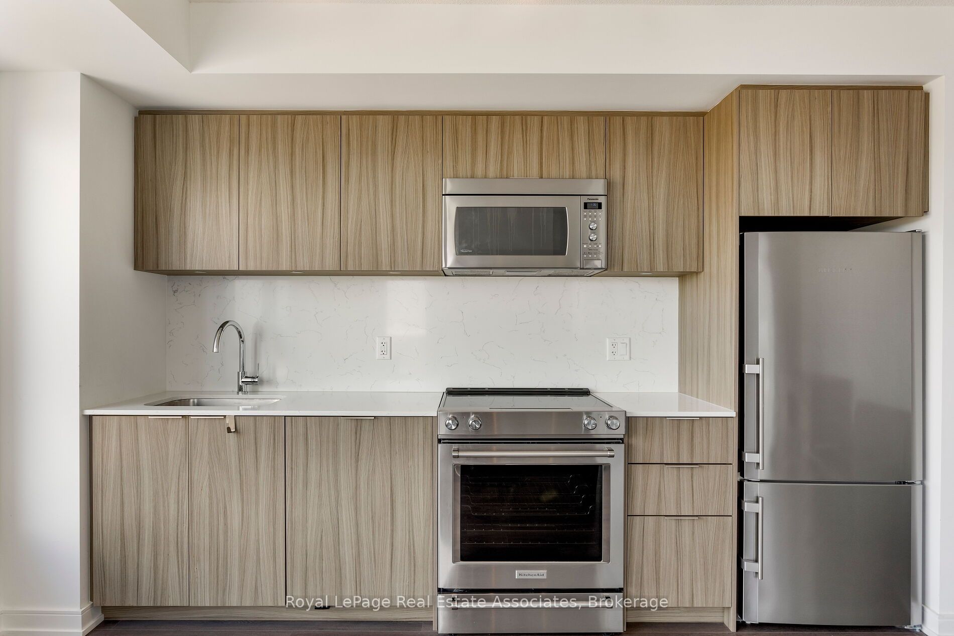 30 Samuel Wood Way 602