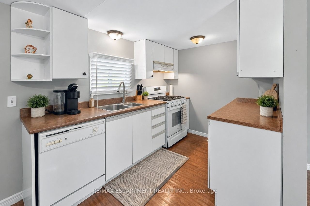 4422 Timothy Lane