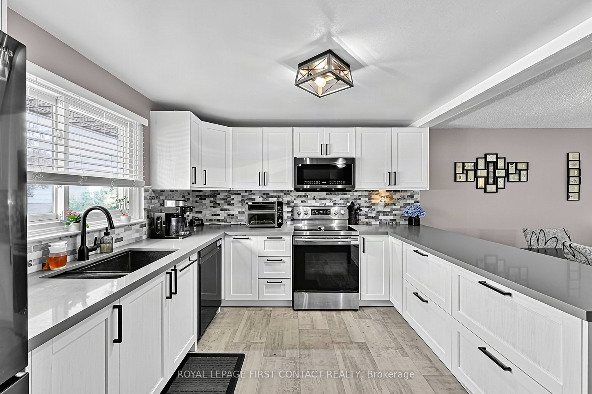 233 Innisfil Street 8