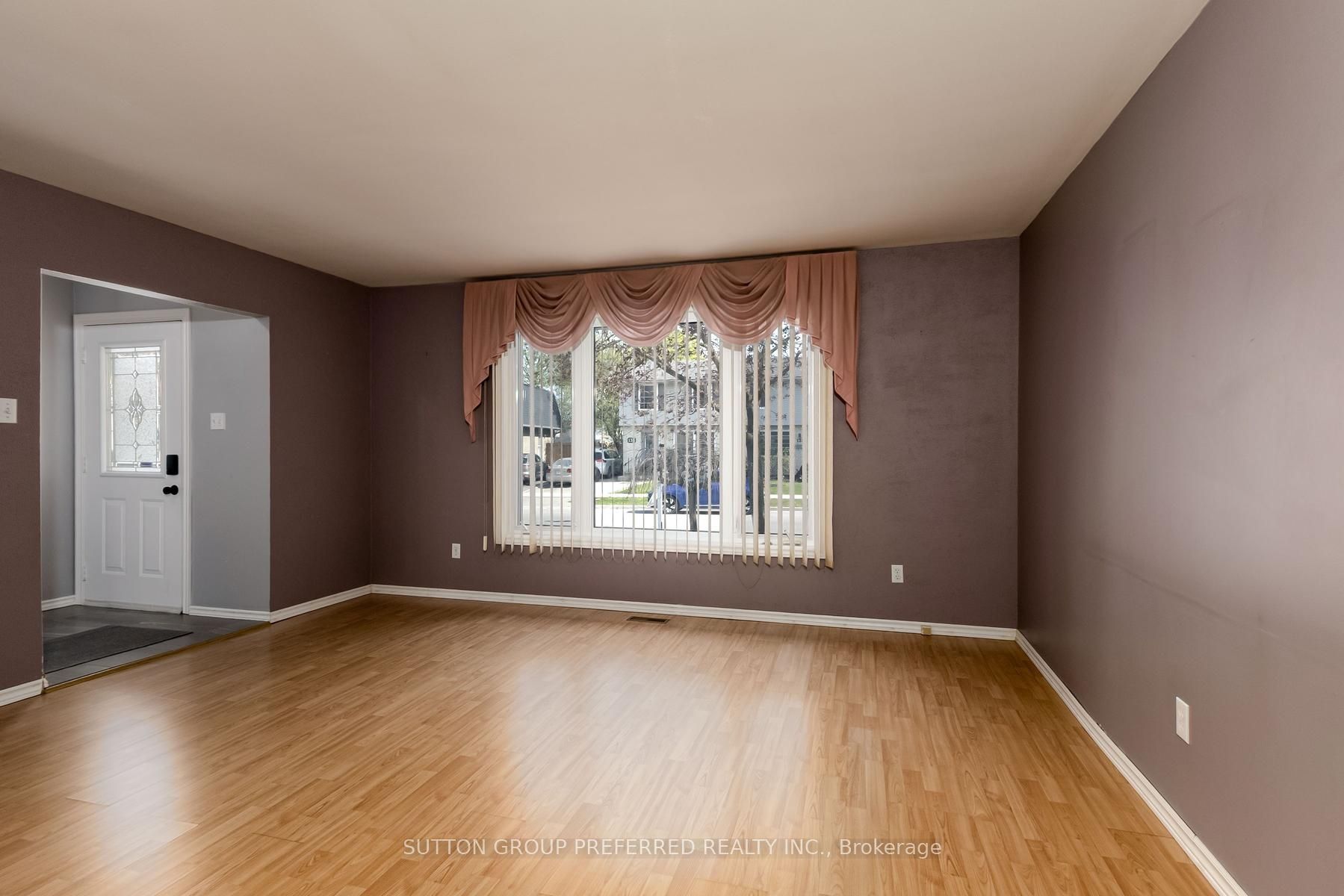 95 Scotchmere Crescent