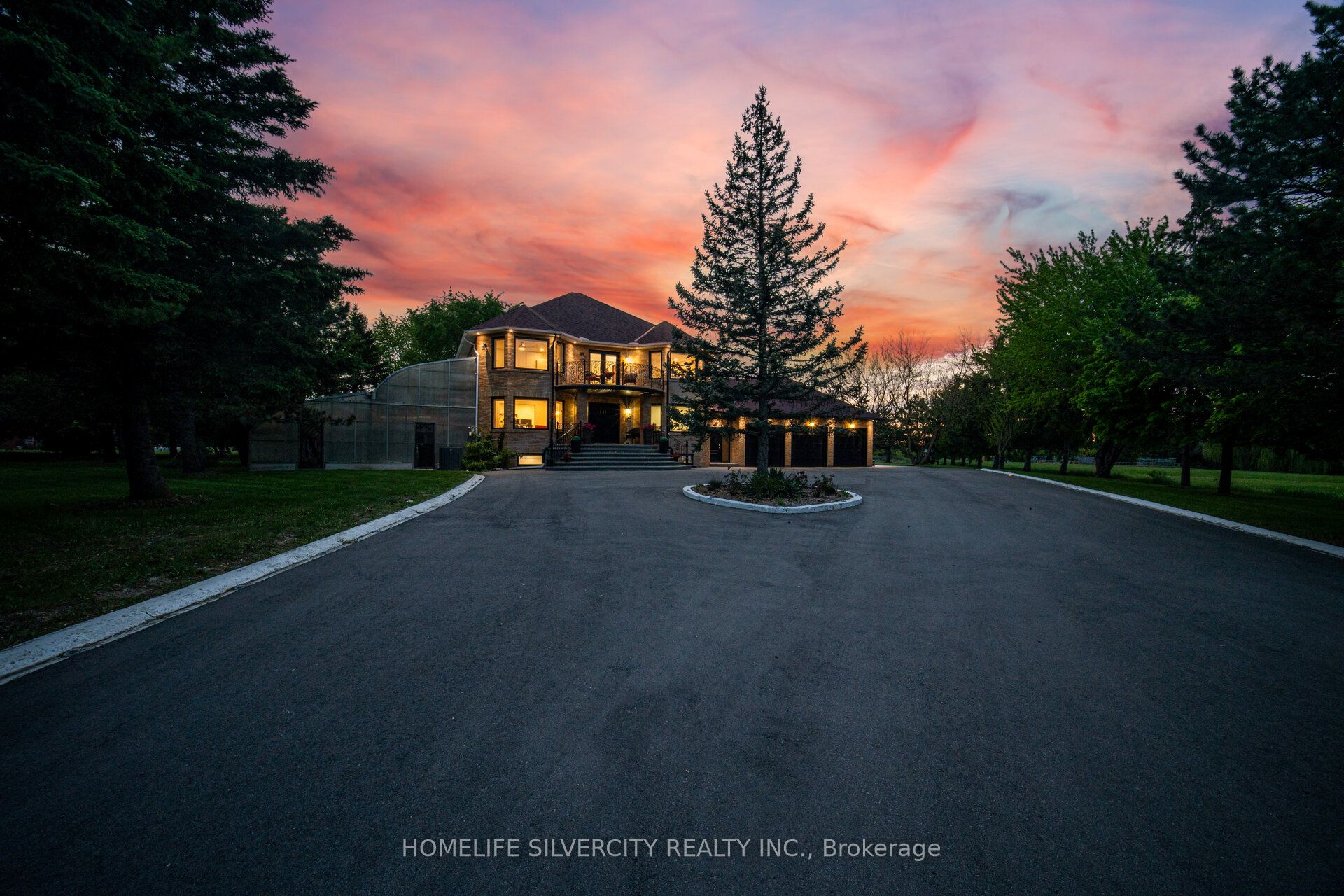 15 Estateview Circle