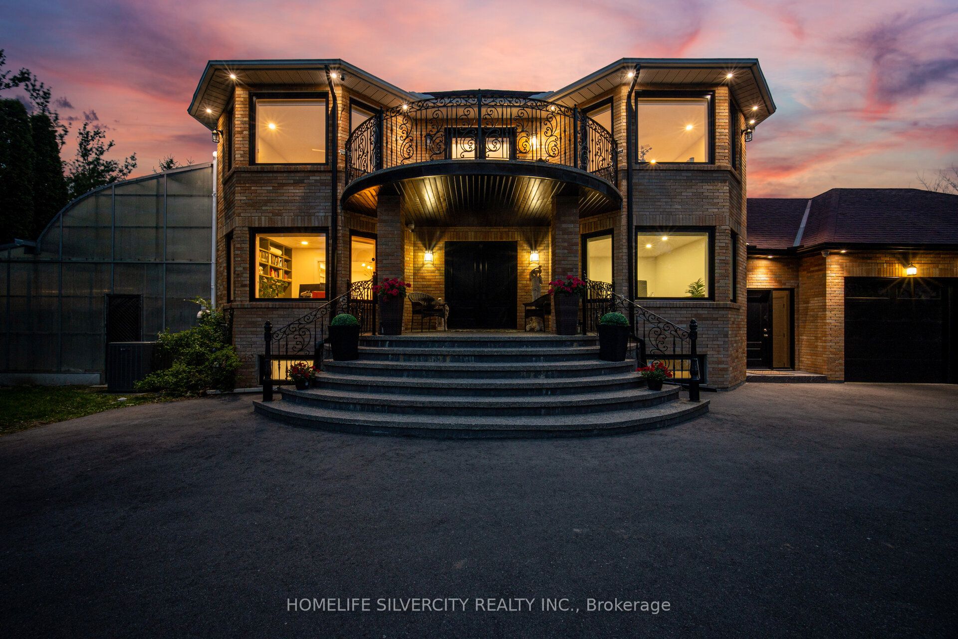 15 Estateview Circle
