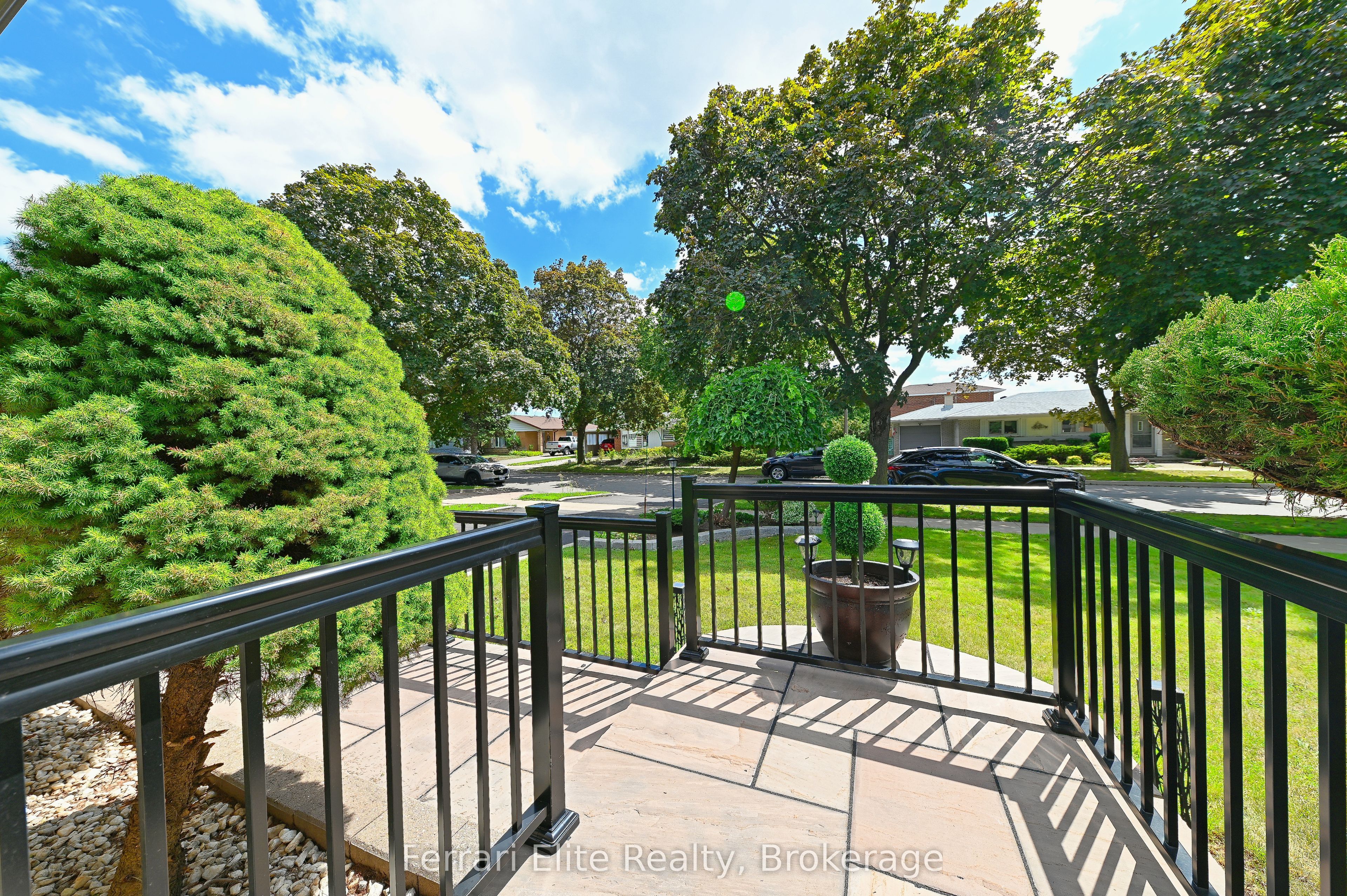 73 Farley Crescent
