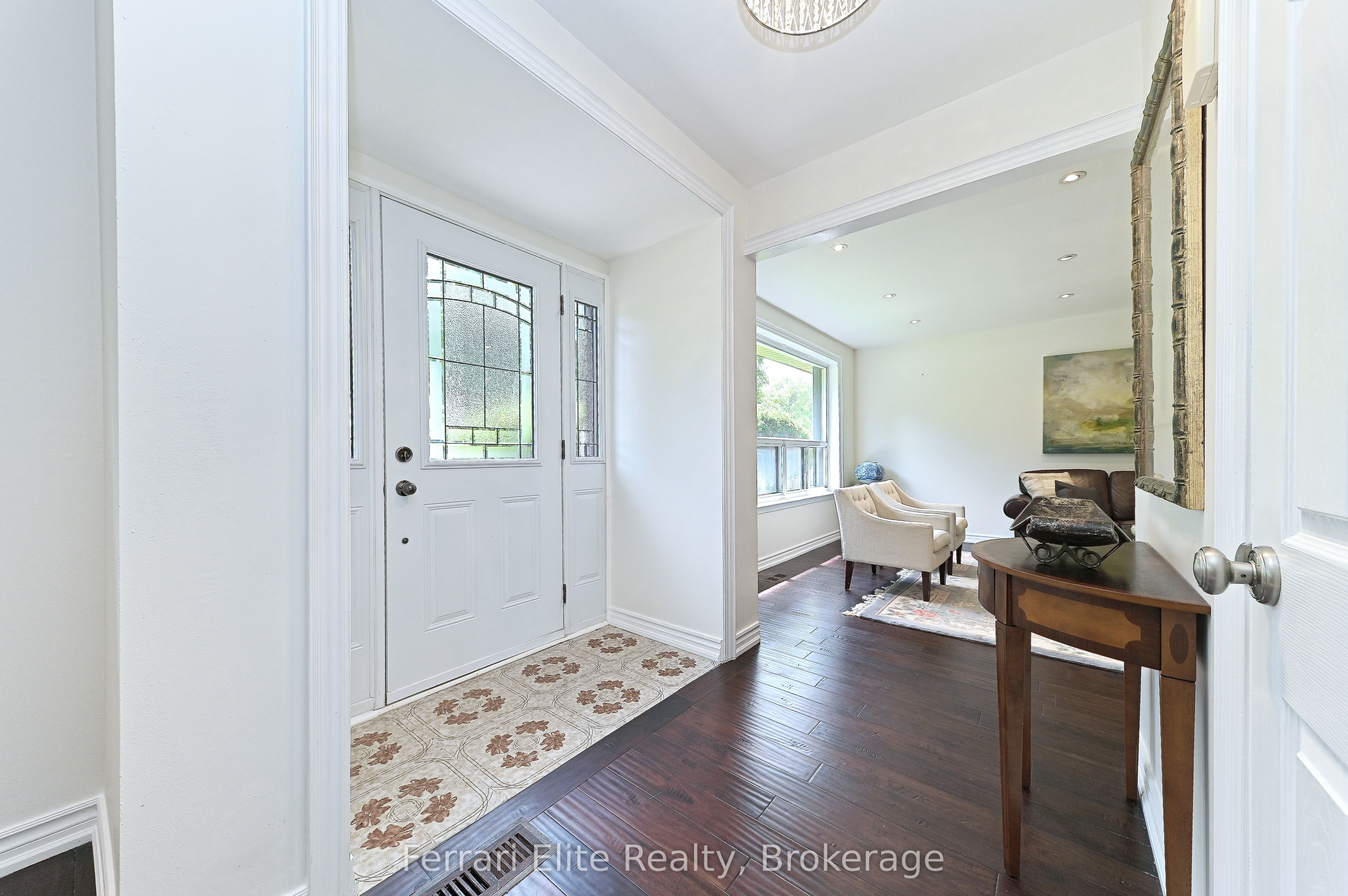 73 Farley Crescent
