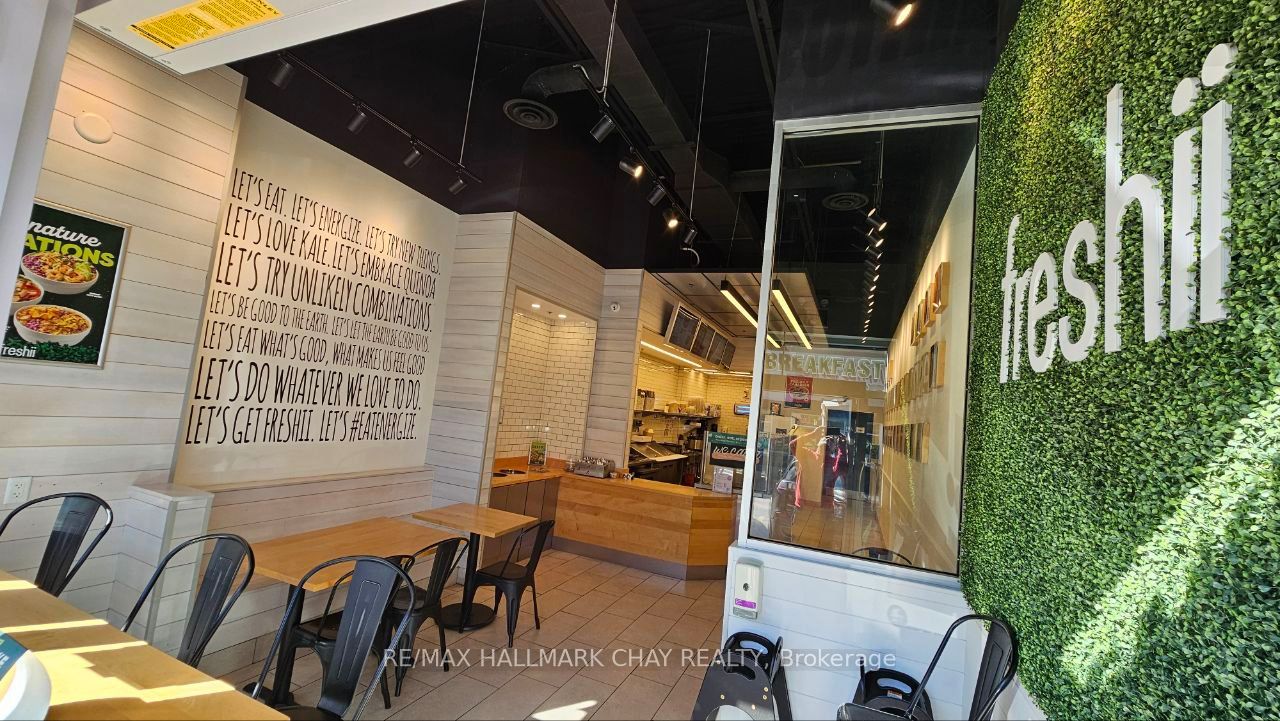 347 Cundles Road E M2