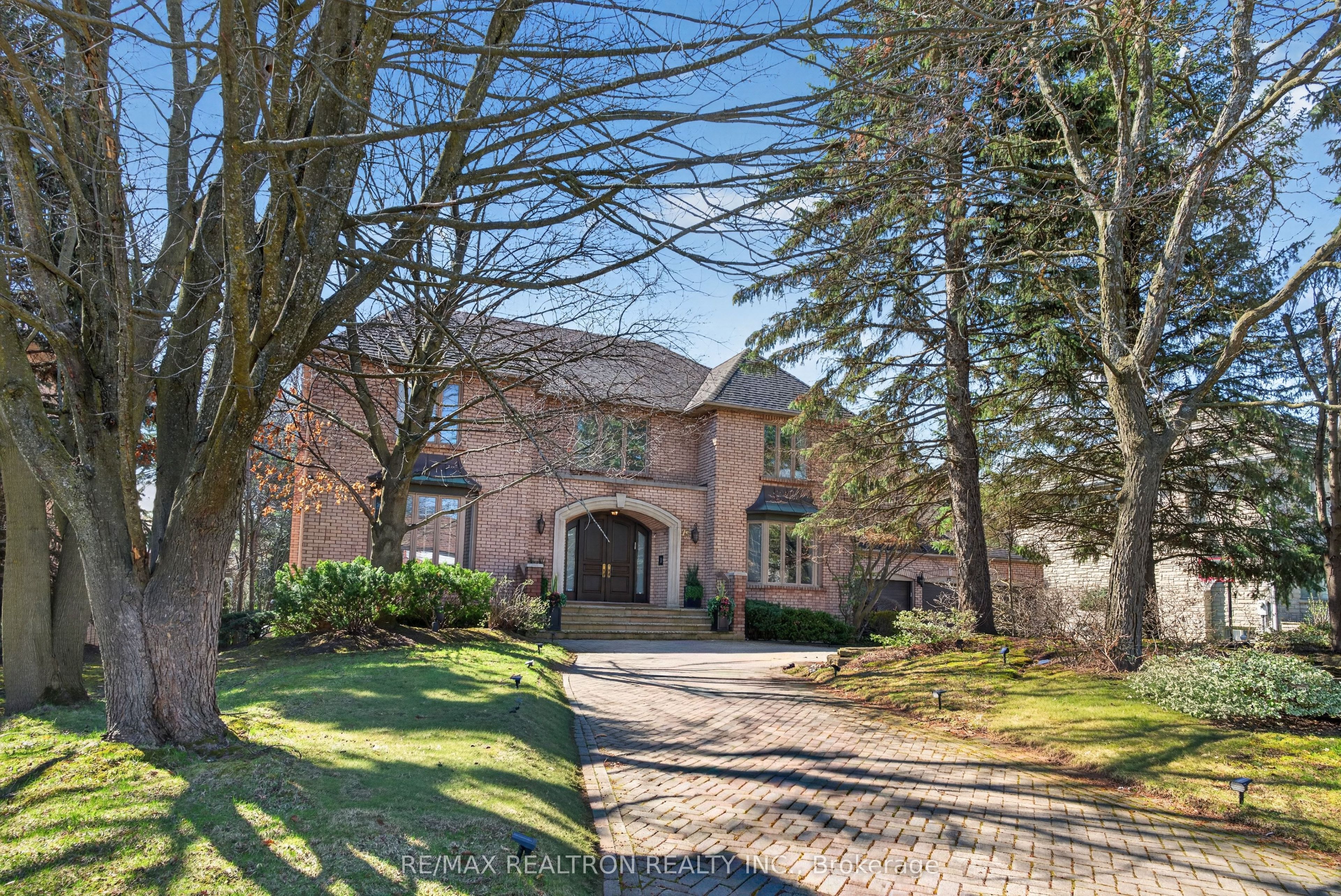 75 Arnold Avenue