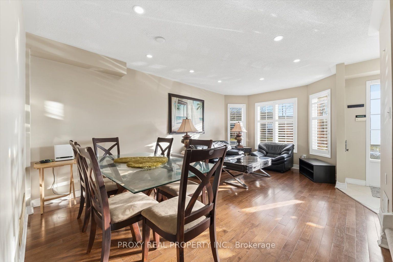 2360 Clearside Court