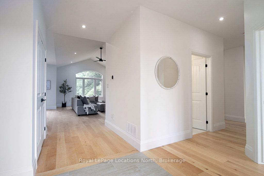 4 Hilton Lane 32