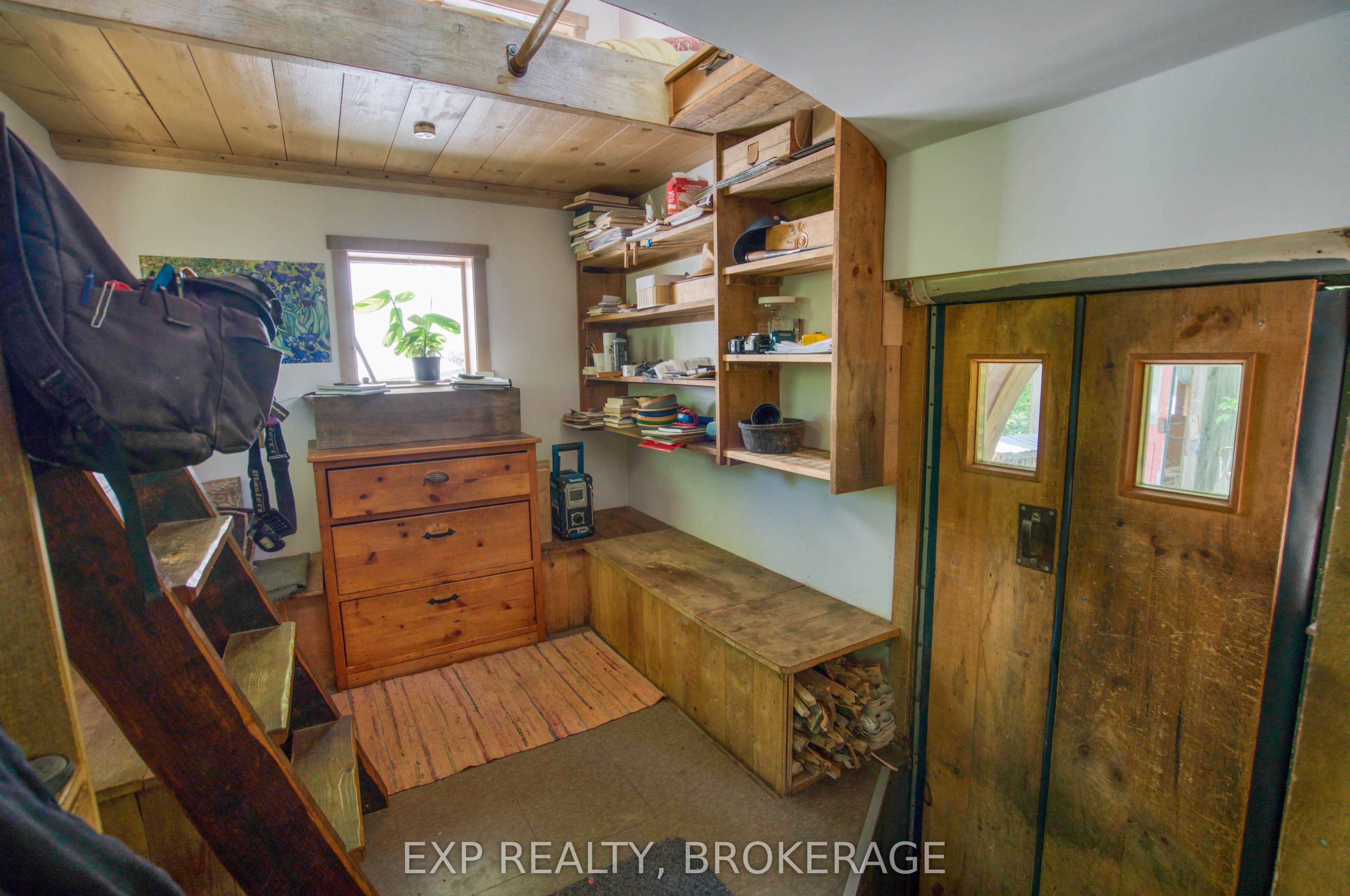 1563 Clarendon Road