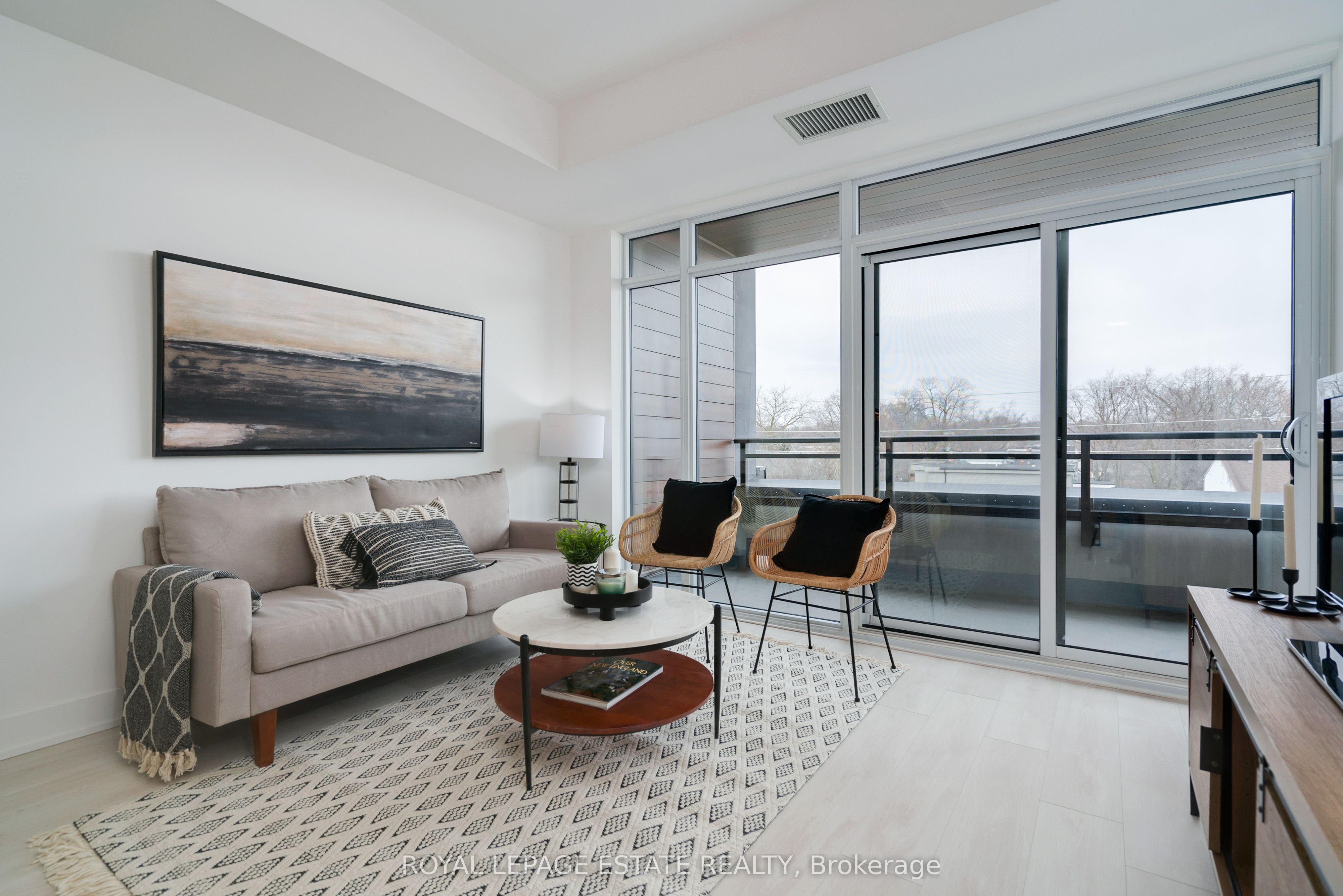 1285 Queen Street E 404