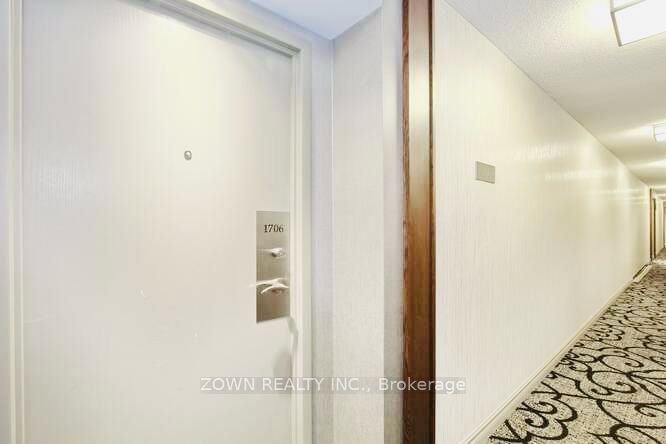 330 Rathburn Road W 1706