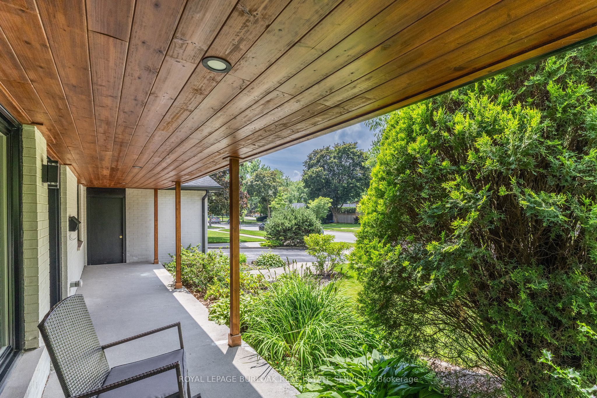 365 Cosburn Crescent