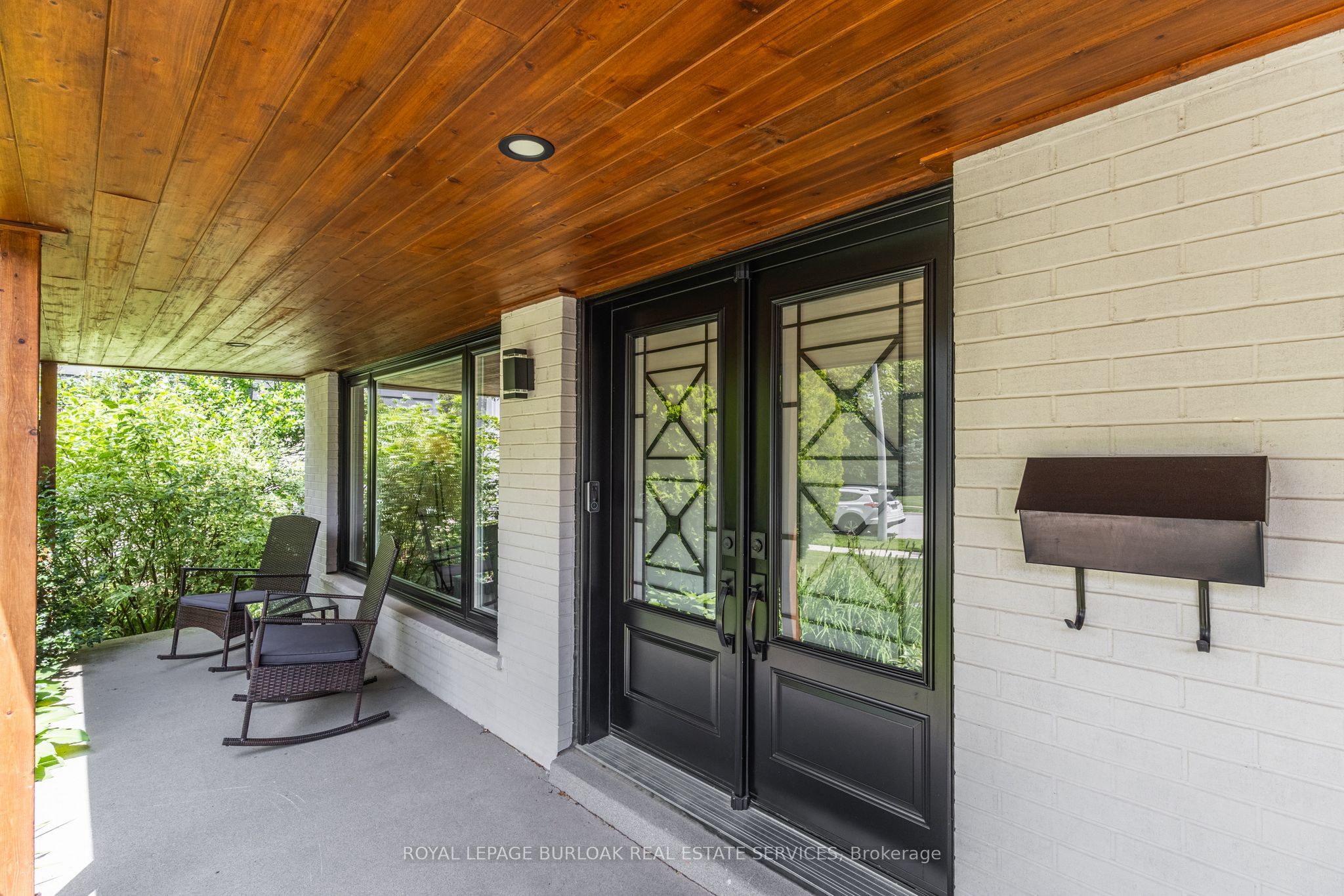 365 Cosburn Crescent