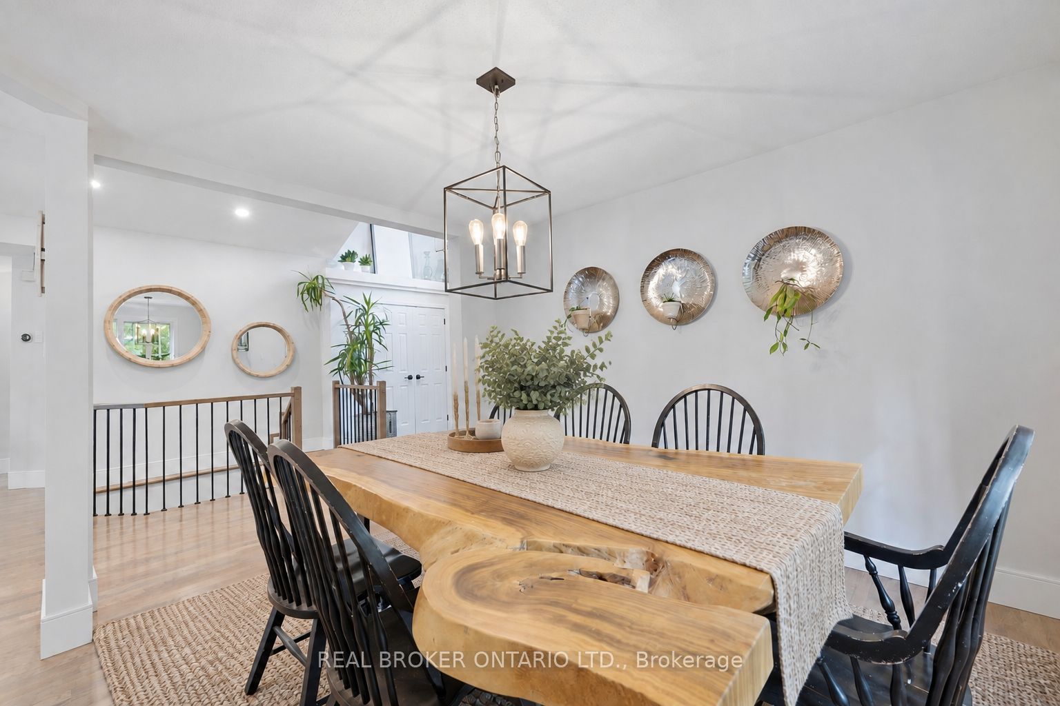 8 Sawgrass Circle