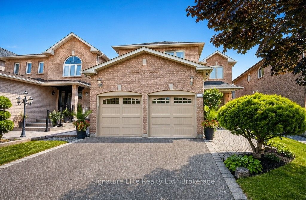 954 Mantle Crescent